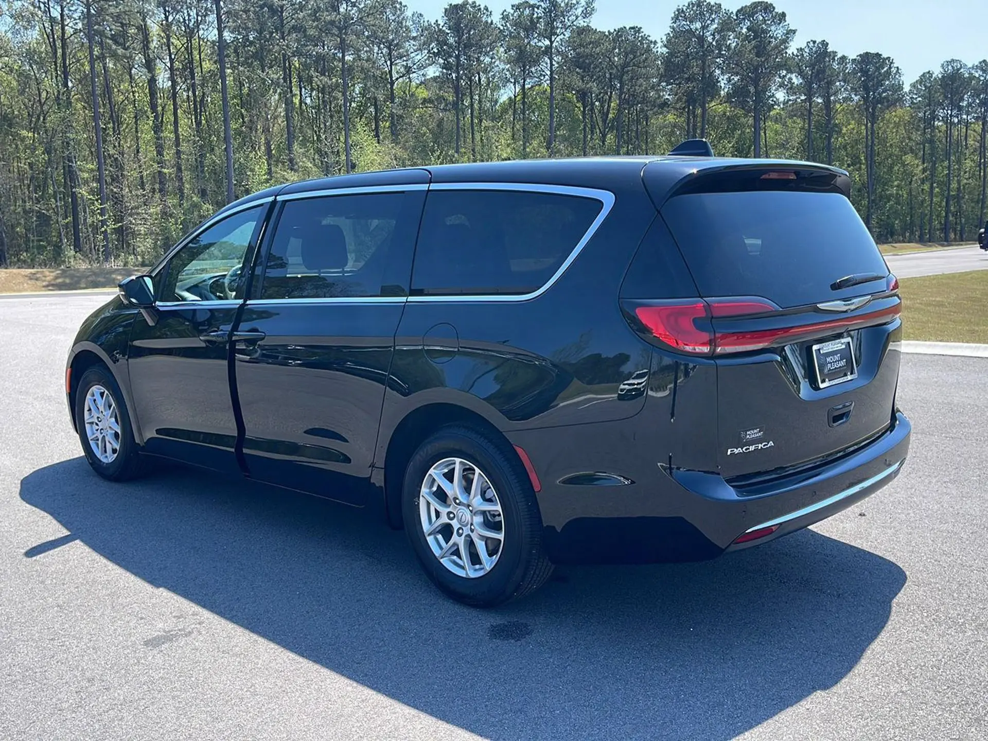 2026 Chrysler Pacifica Select photo 5
