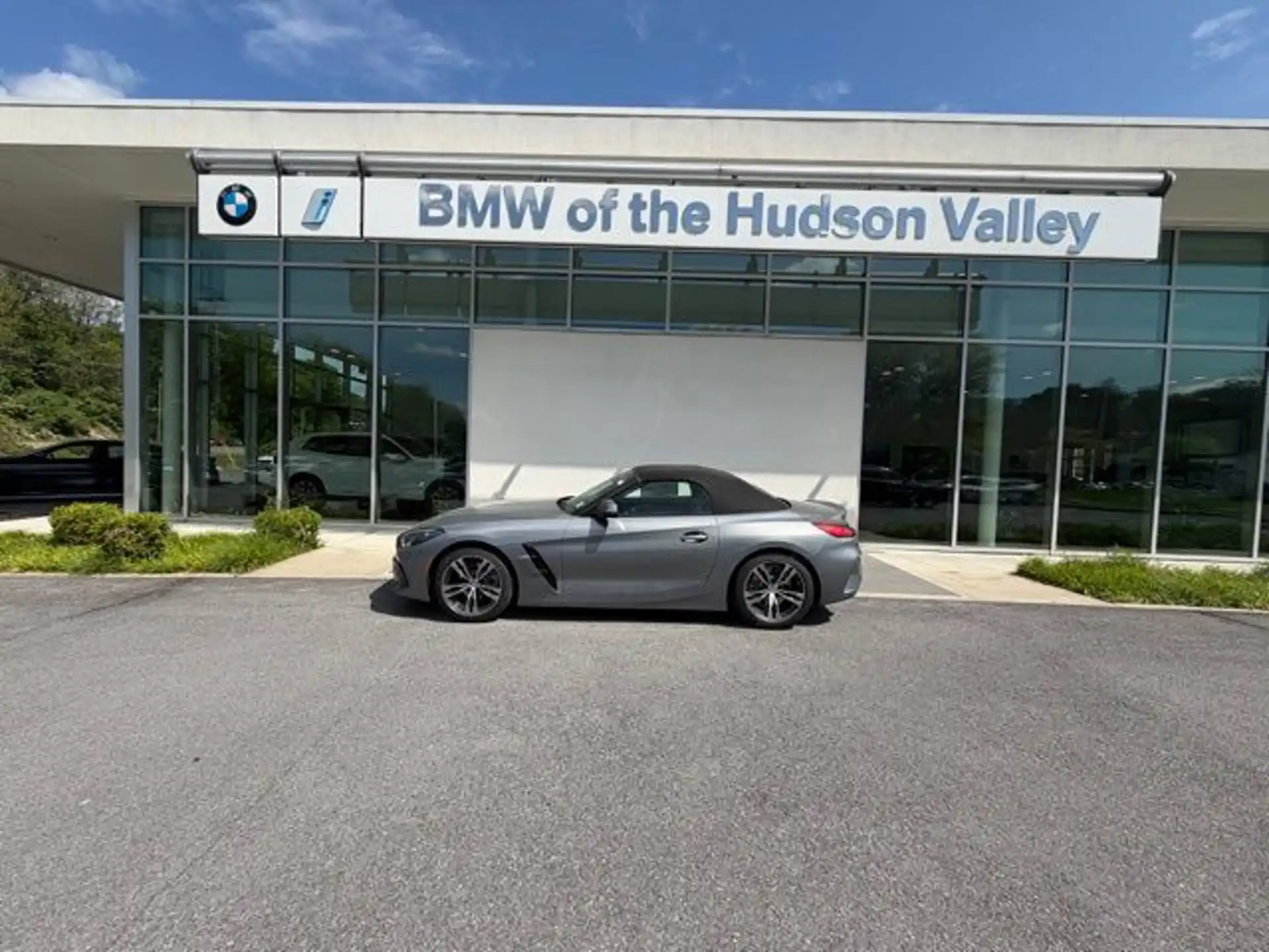 2026 BMW Z4 sDrive30i's photo