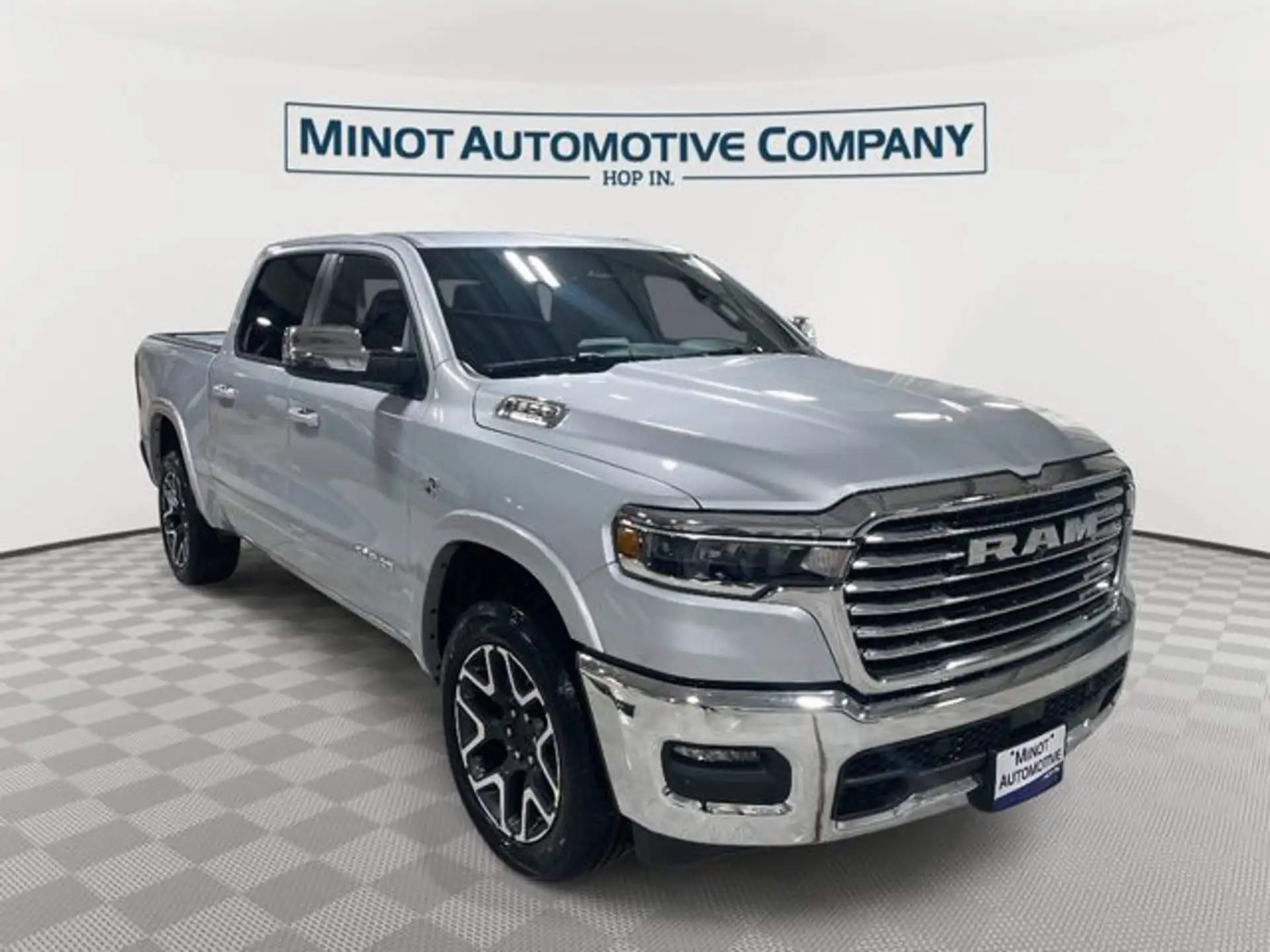 2026 RAM 1500 Laramie 4x4 Crew Cab 5'7's photo