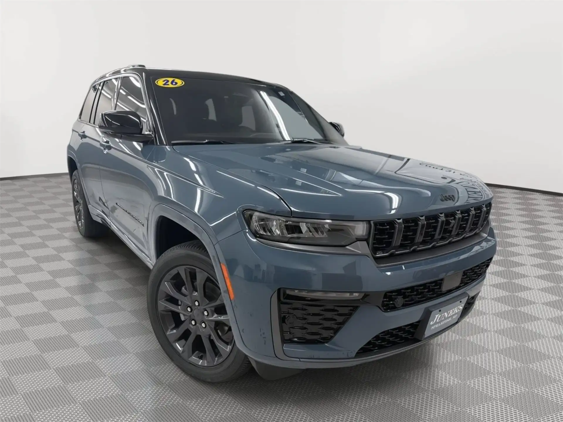 2026 Jeep Grand Cherokee Limited Reserve 4x4's photo