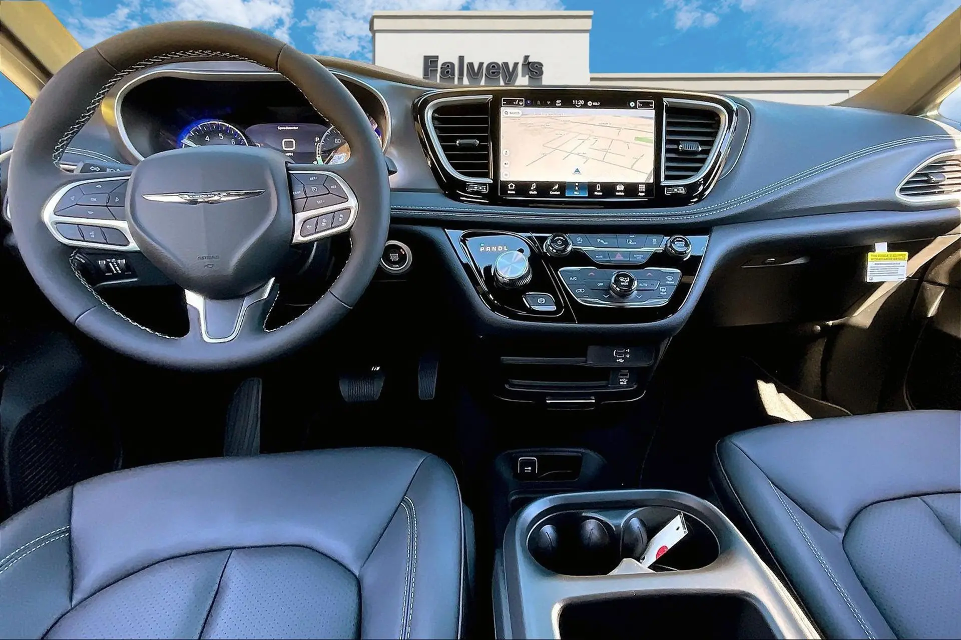 2026 Chrysler Pacifica Select AWD photo 5