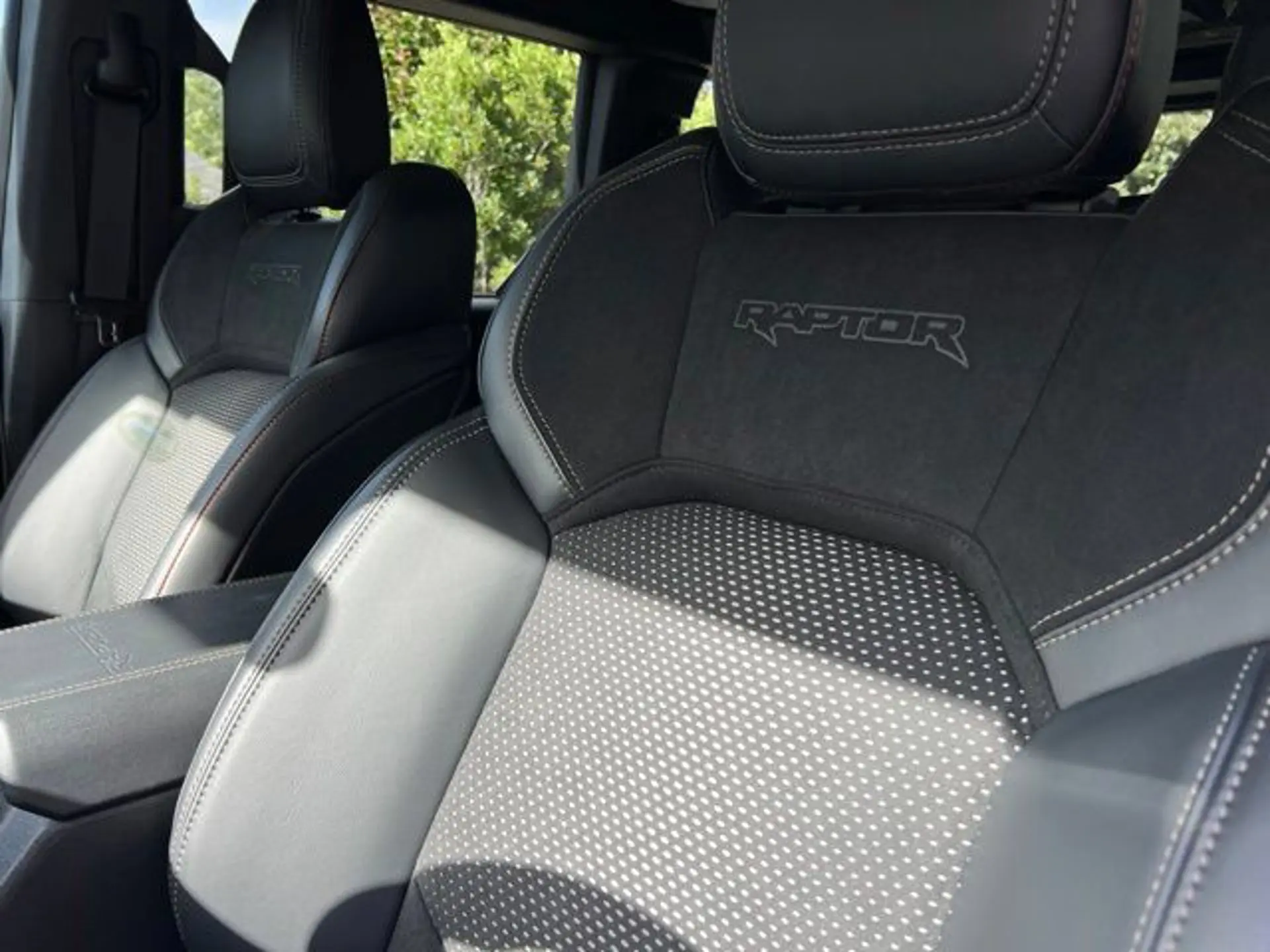 2025 Ford Bronco Raptor 4x4 photo 5