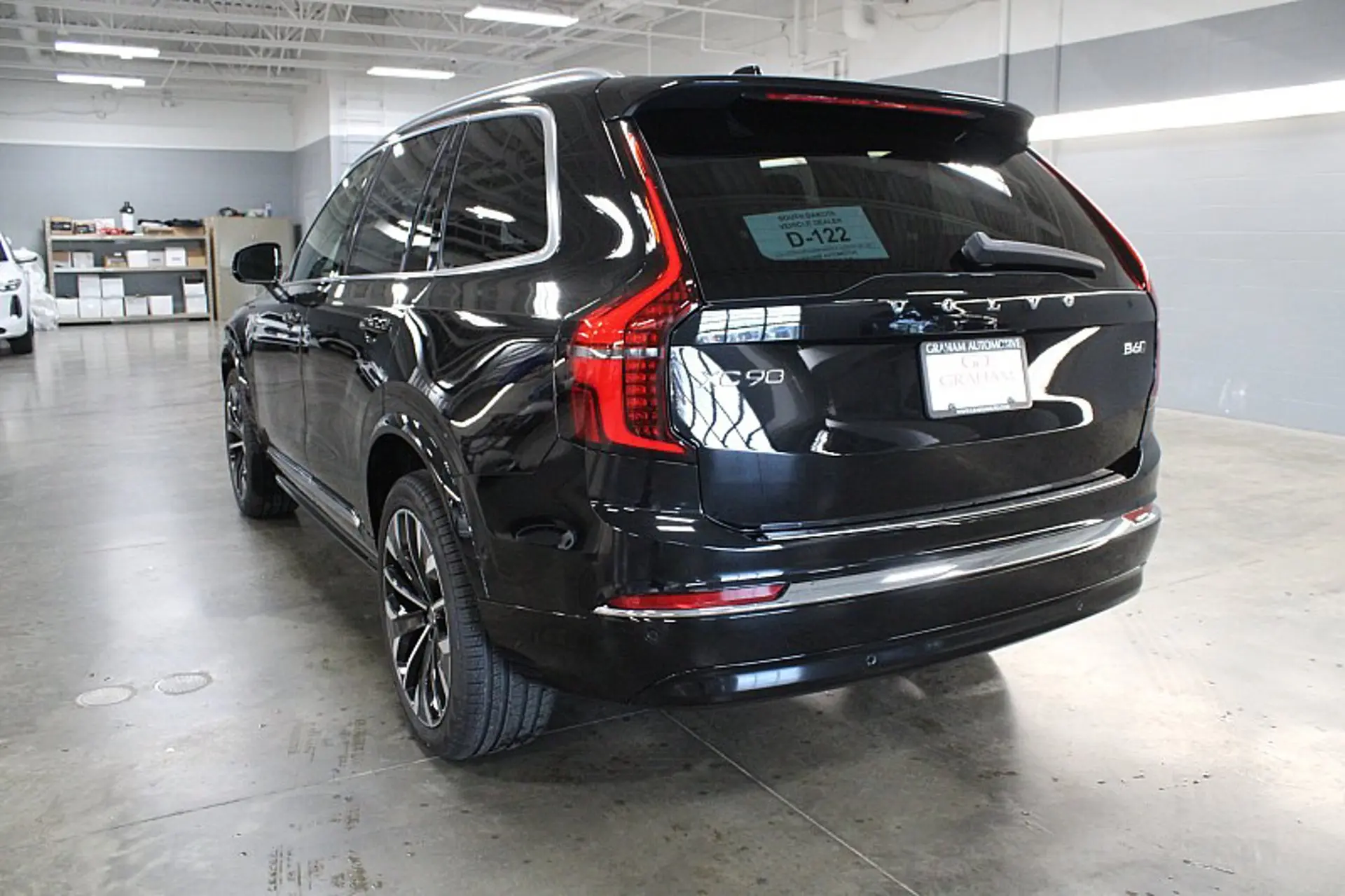 2026 Volvo XC90 B6 Plus Bright 7-Seater 4WD photo 3