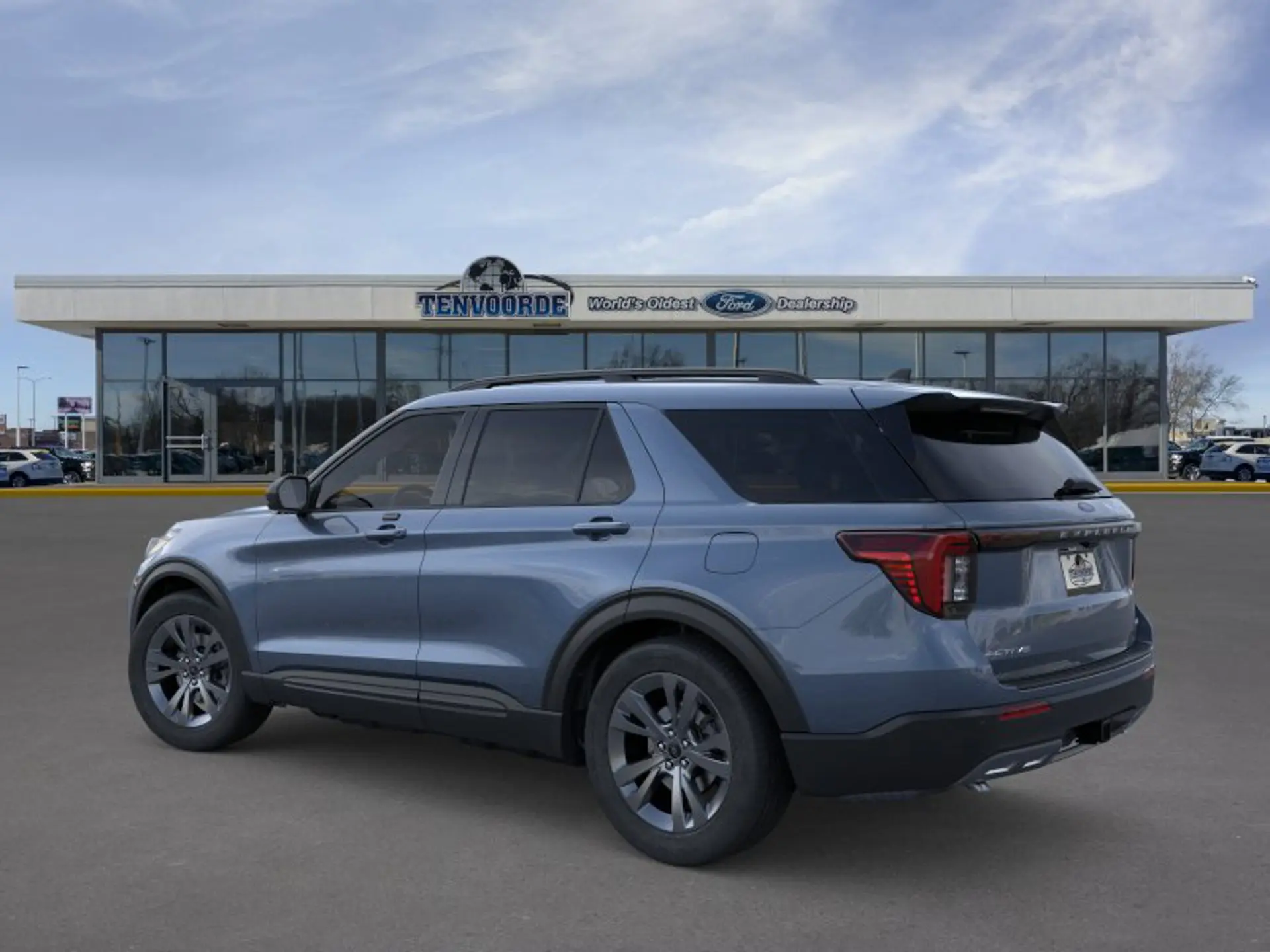 2026 Ford Explorer Active 4WD photo 4