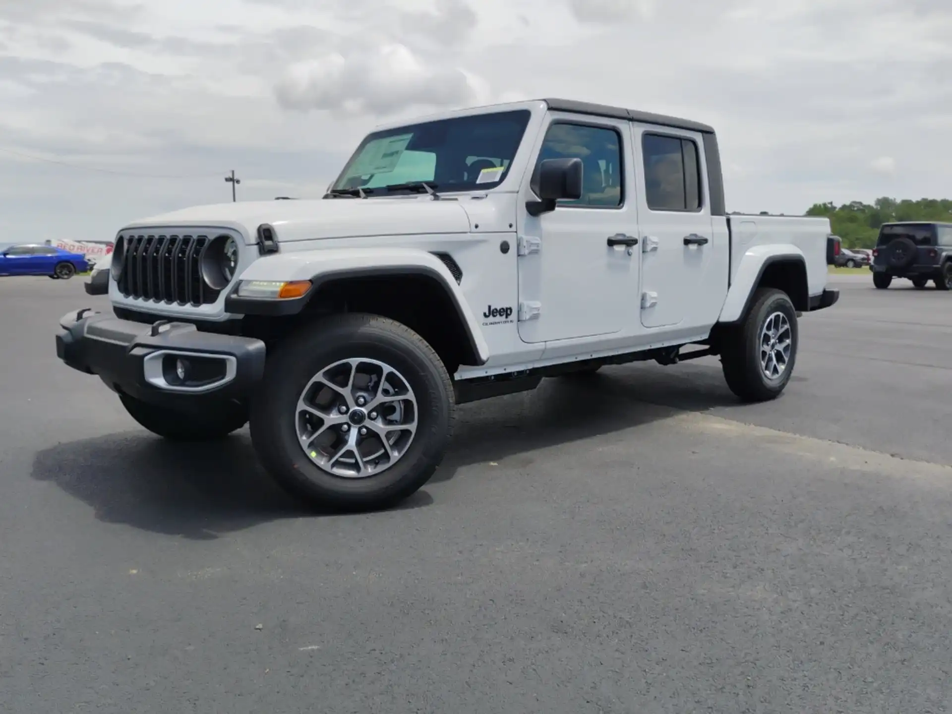 2026 Jeep Gladiator Sport S Auto's photo