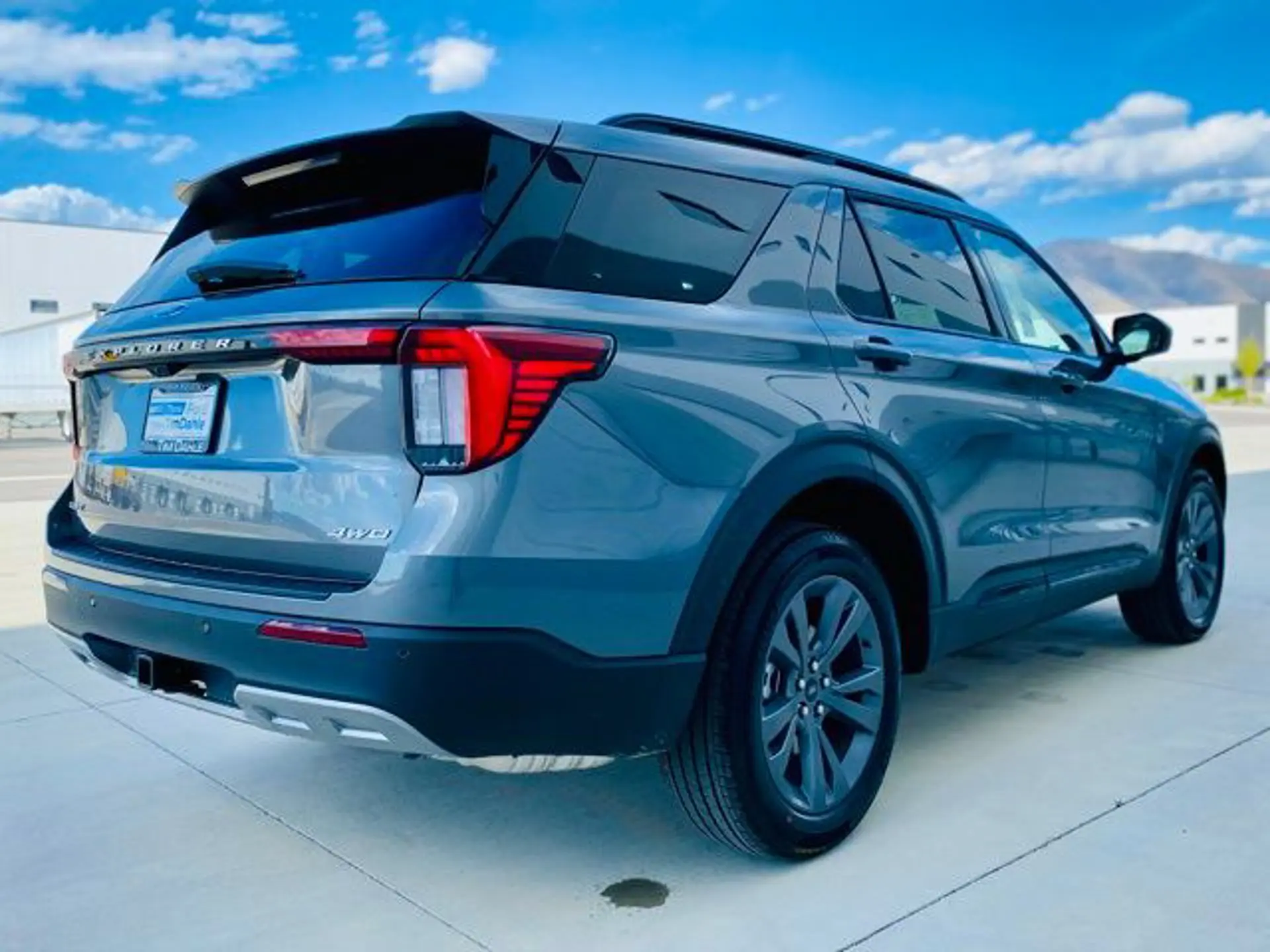 2026 Ford Explorer Active 4WD photo 5