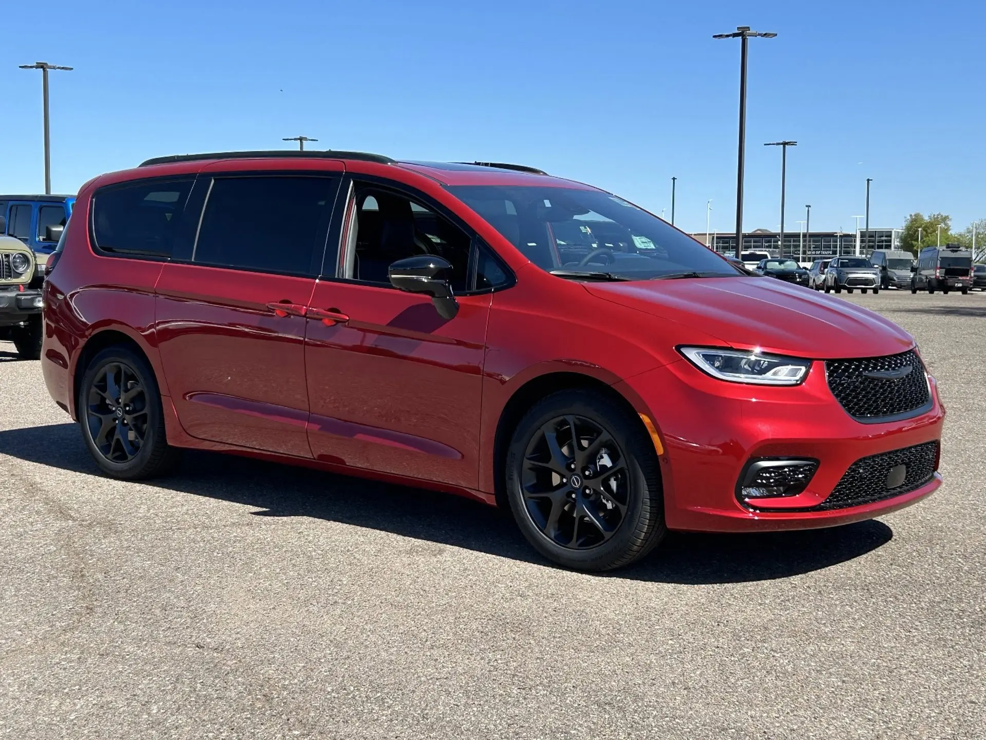2026 Chrysler Pacifica Limited photo 5