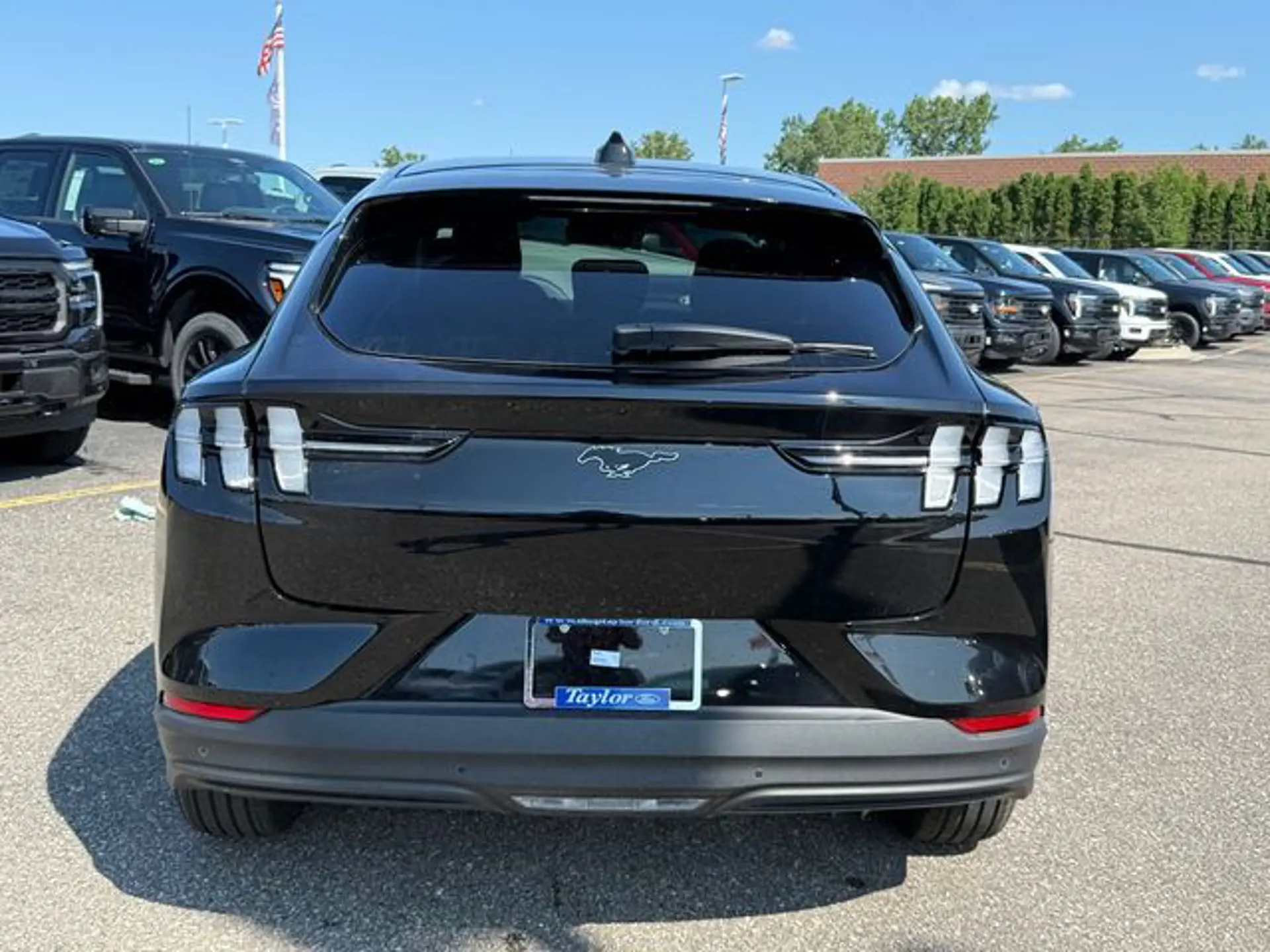 2026 Ford Mustang-Mach-e Select photo 5