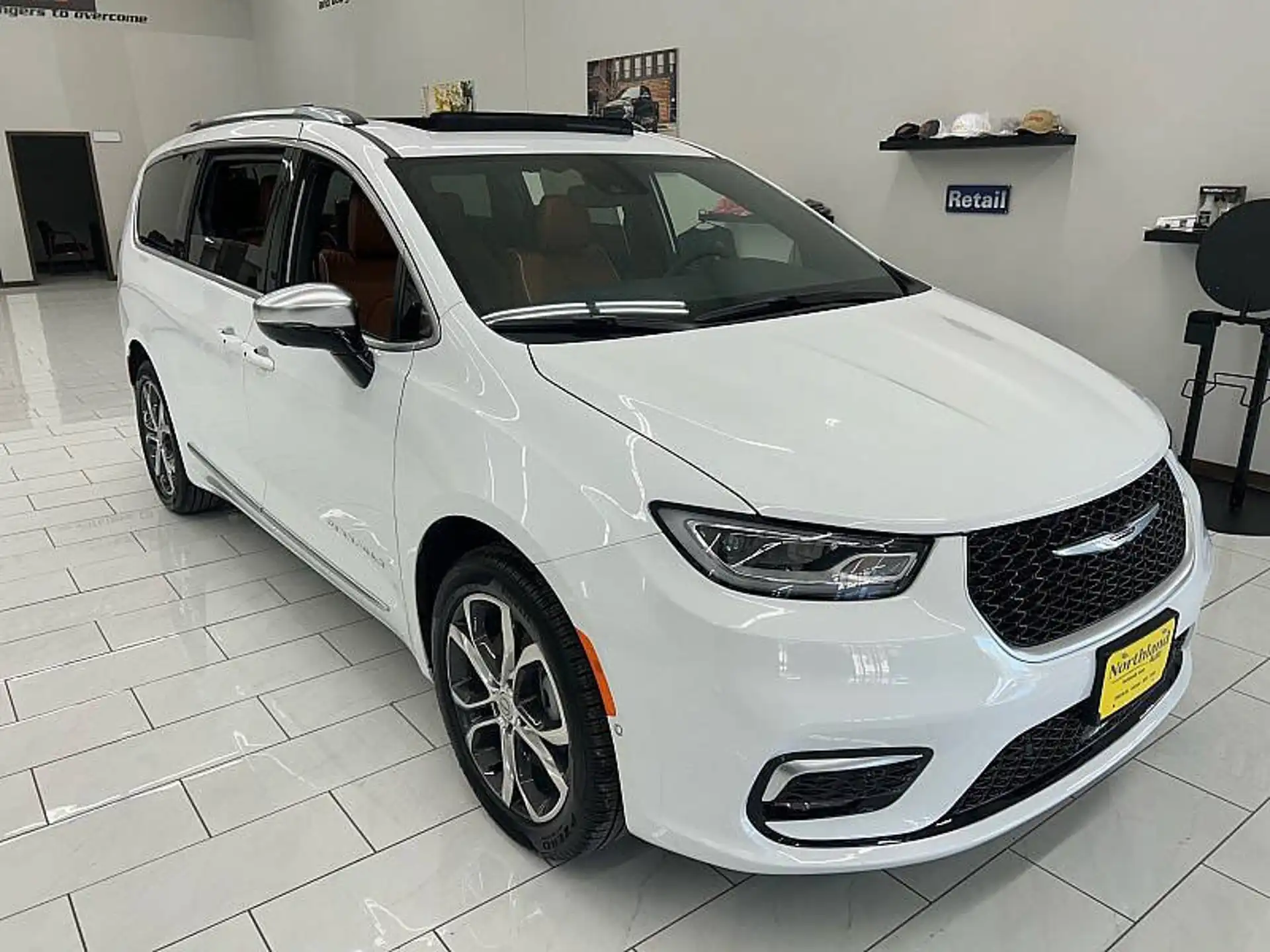2026 Chrysler Pacifica Pinnacle AWD's photo