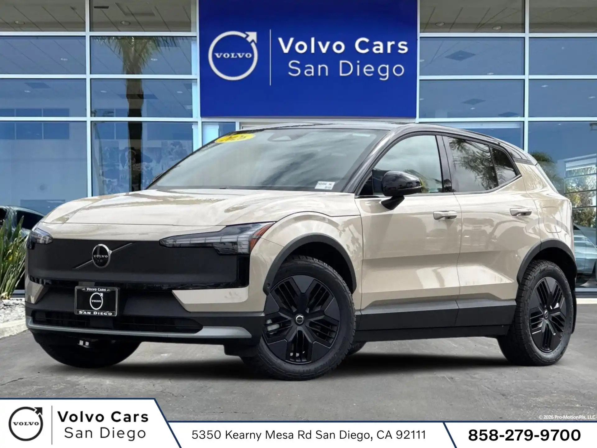 2026 Volvo EX30 Twin Motor Cross Country Ultra's photo