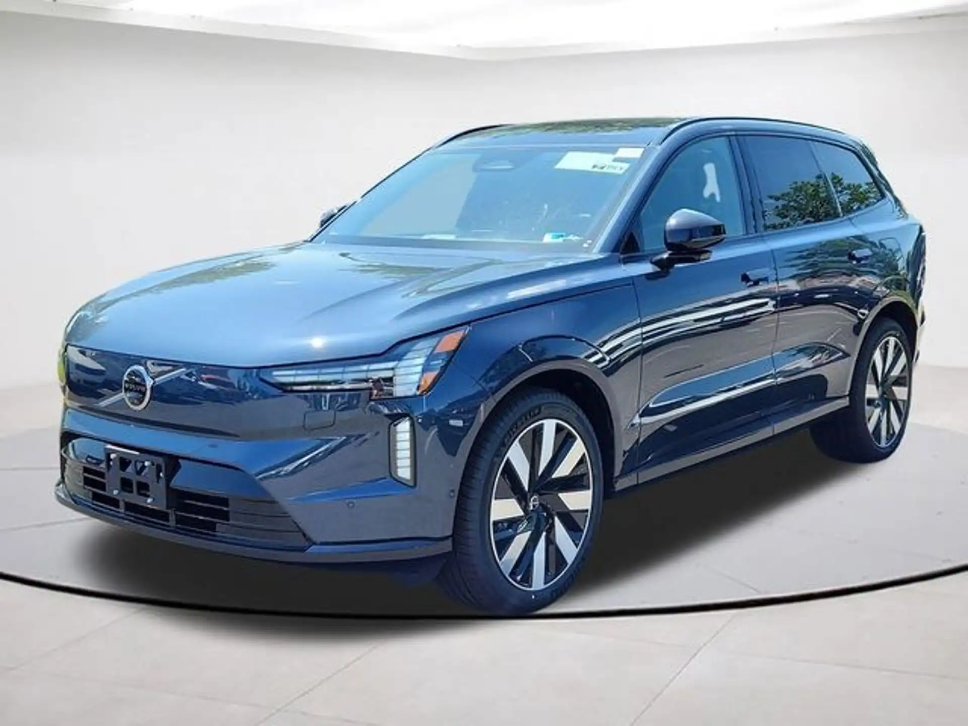 2026 Volvo EX90 Twin Motor Performance Ultra 7-Seater's photo
