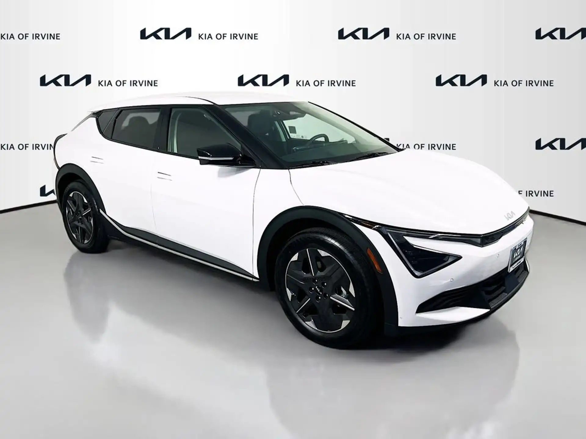 2026 Kia EV6 Light L/R's photo