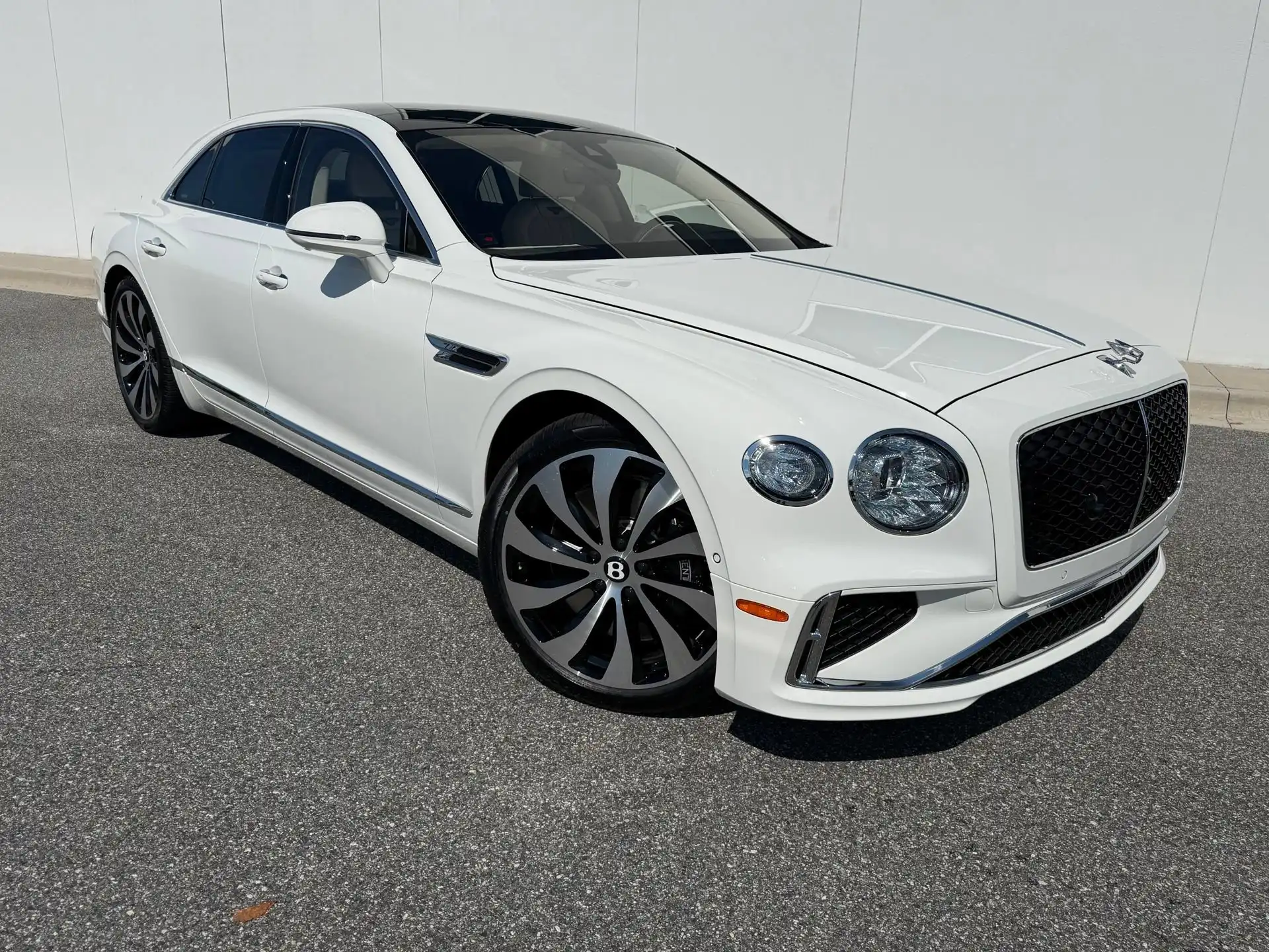 2026 Bentley Flying Spur's photo
