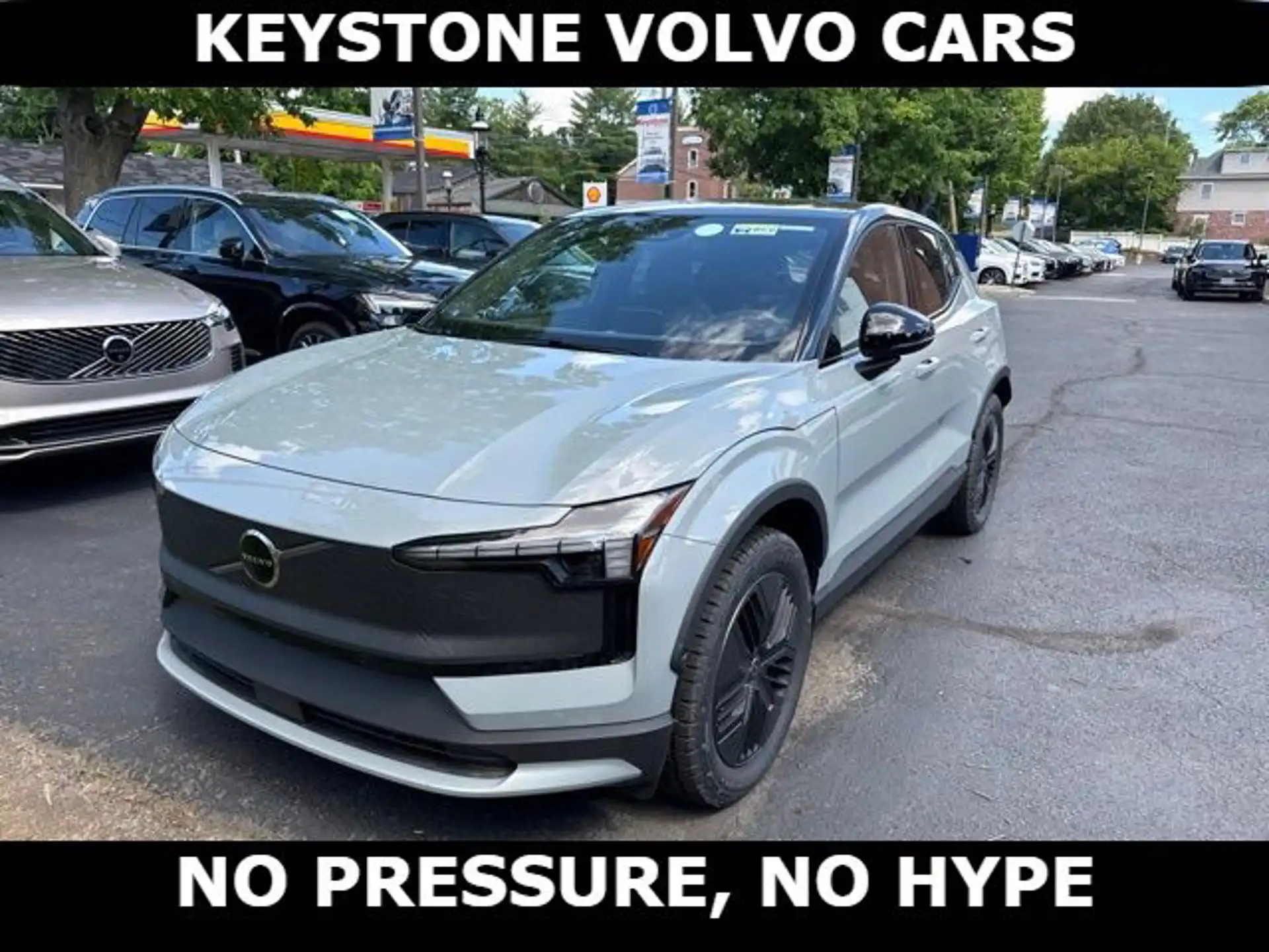 2026 Volvo EX30 Twin Motor Cross Country Ultra's photo