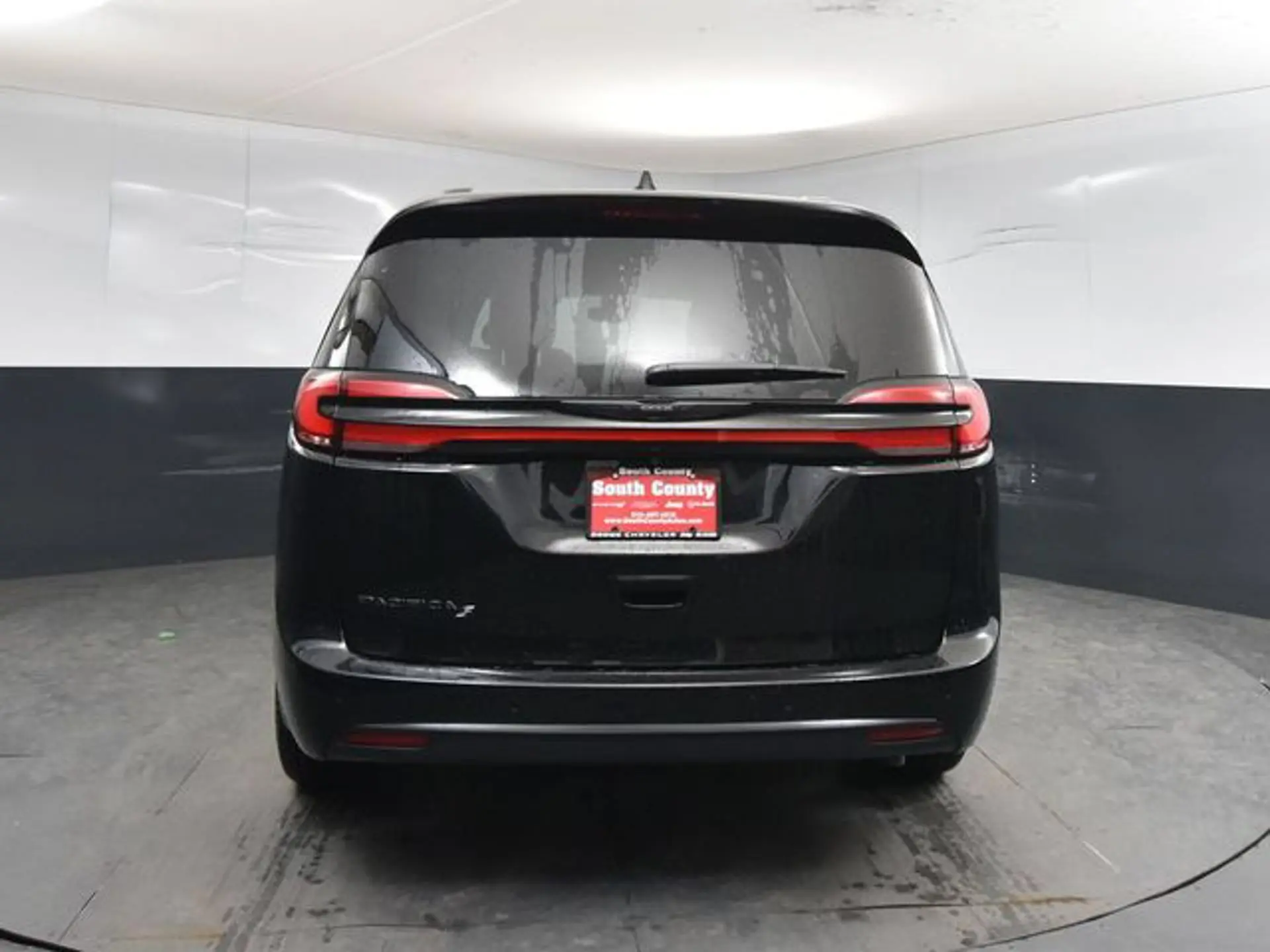 2026 Chrysler Pacifica Select photo 4