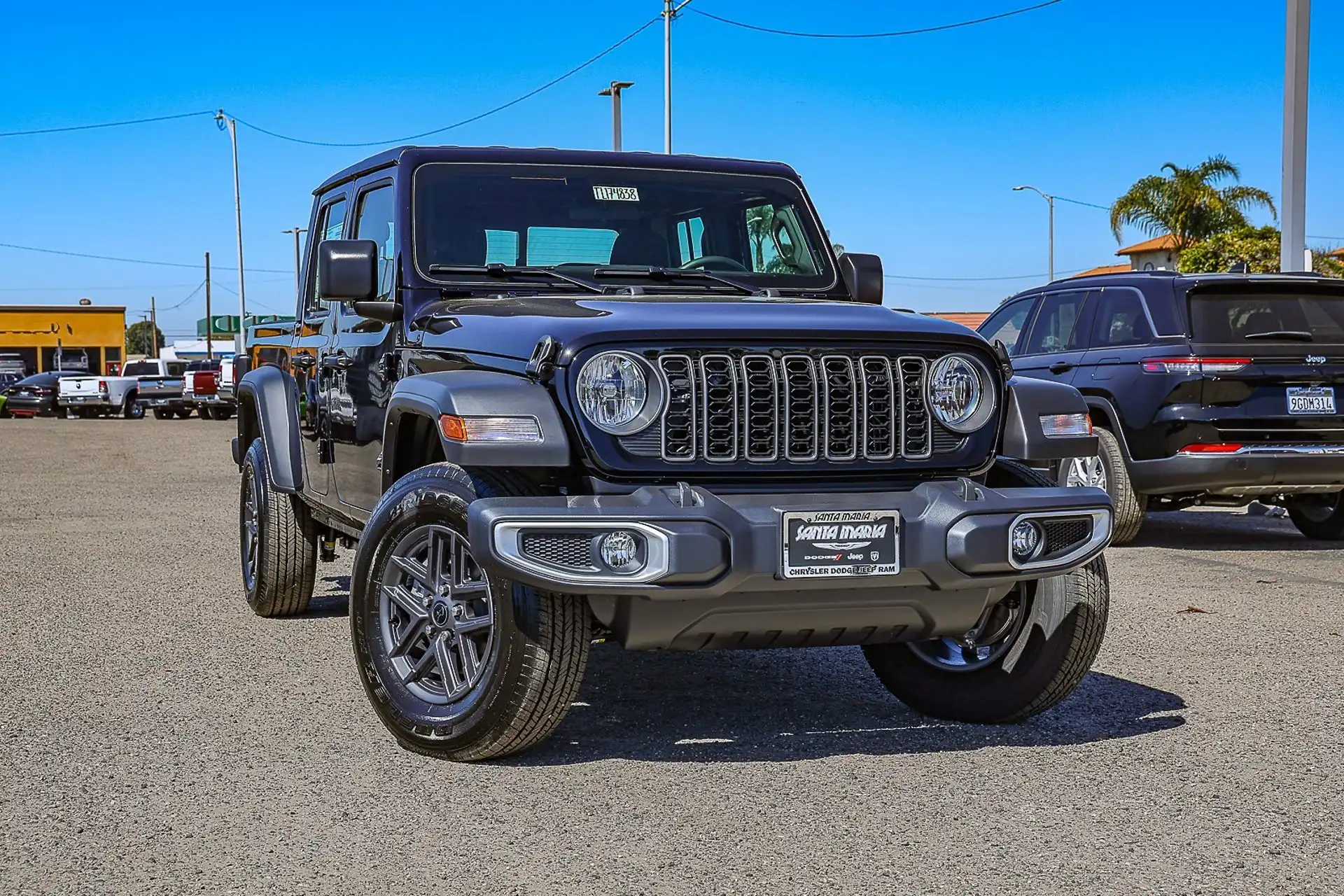 2026 Jeep Gladiator Sport Auto's photo