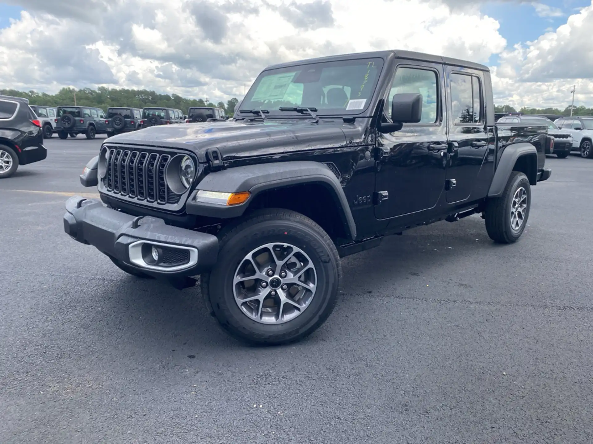 2026 Jeep Gladiator Sport S Auto's photo