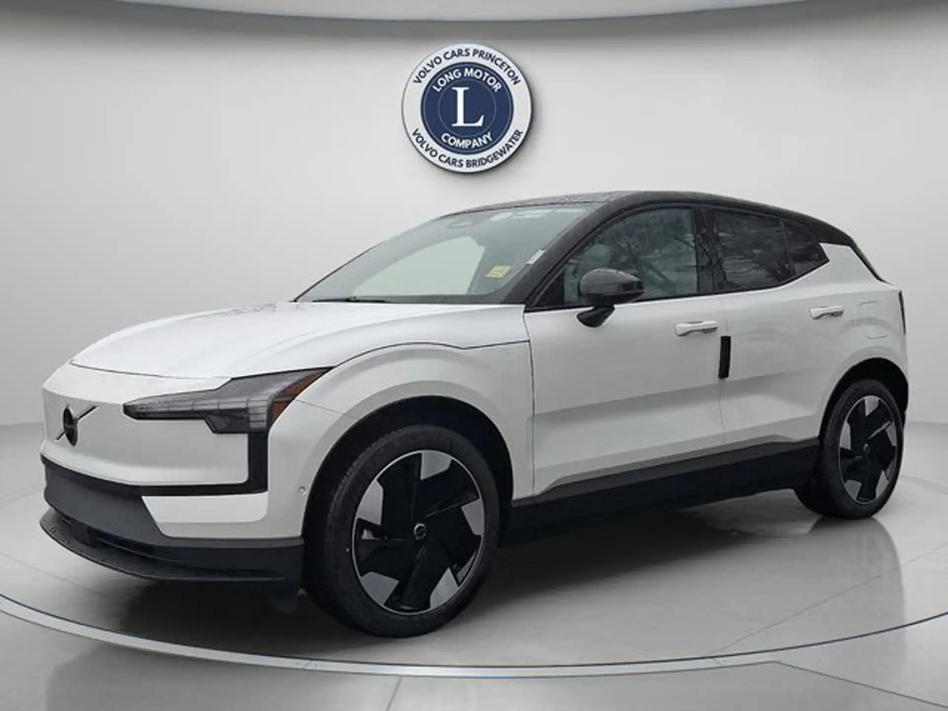 2026 Volvo EX30 Twin Motor Performance Ultra's photo
