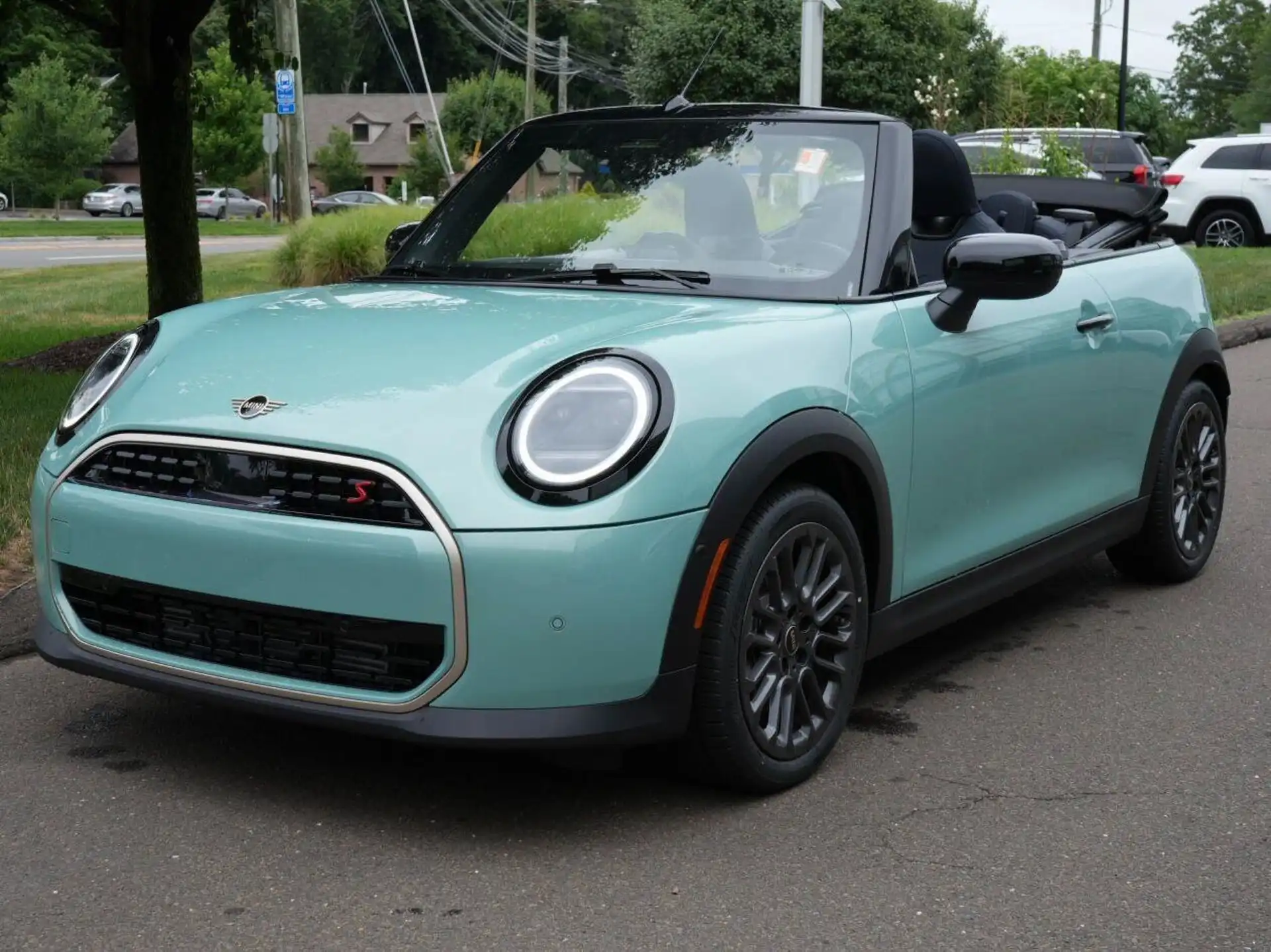 2026 MINI Convertible Cooper S Signature's photo