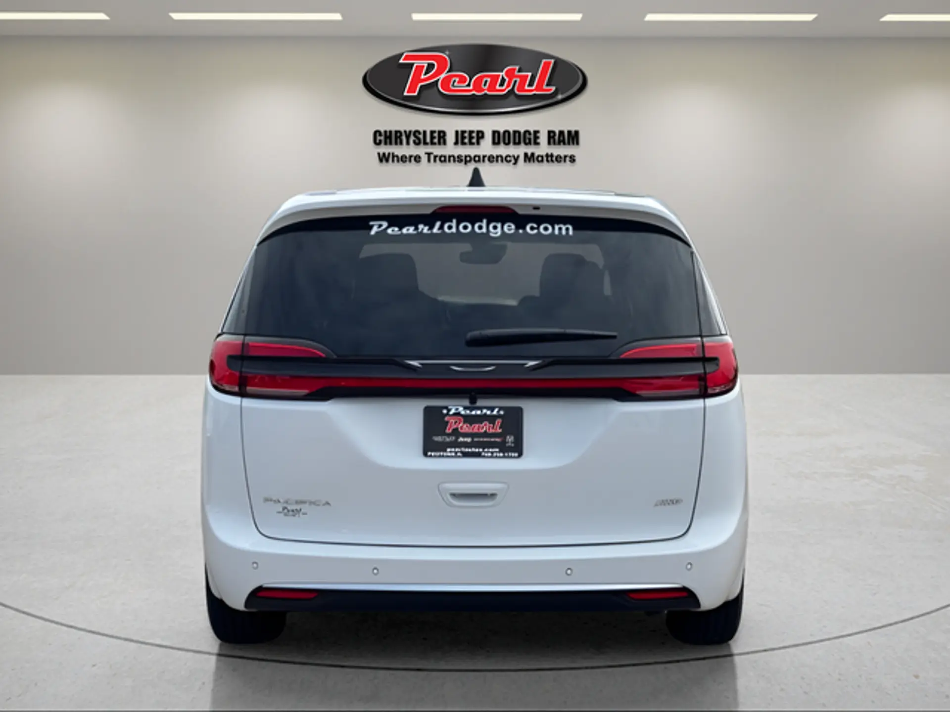 2027 Chrysler Pacifica Select AWD photo 4