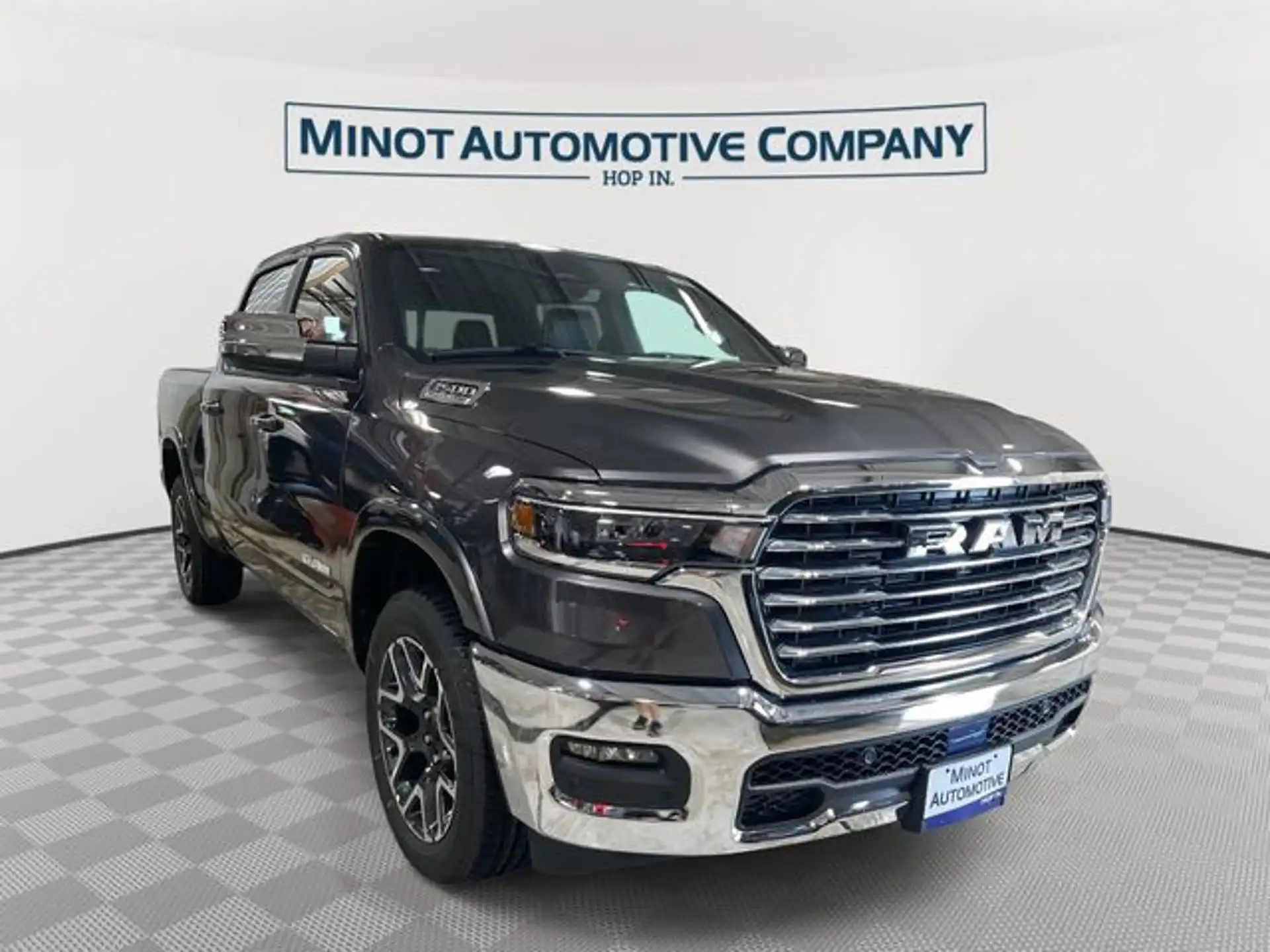 2026 RAM 1500 Laramie 4x4 Crew Cab 5'7's photo
