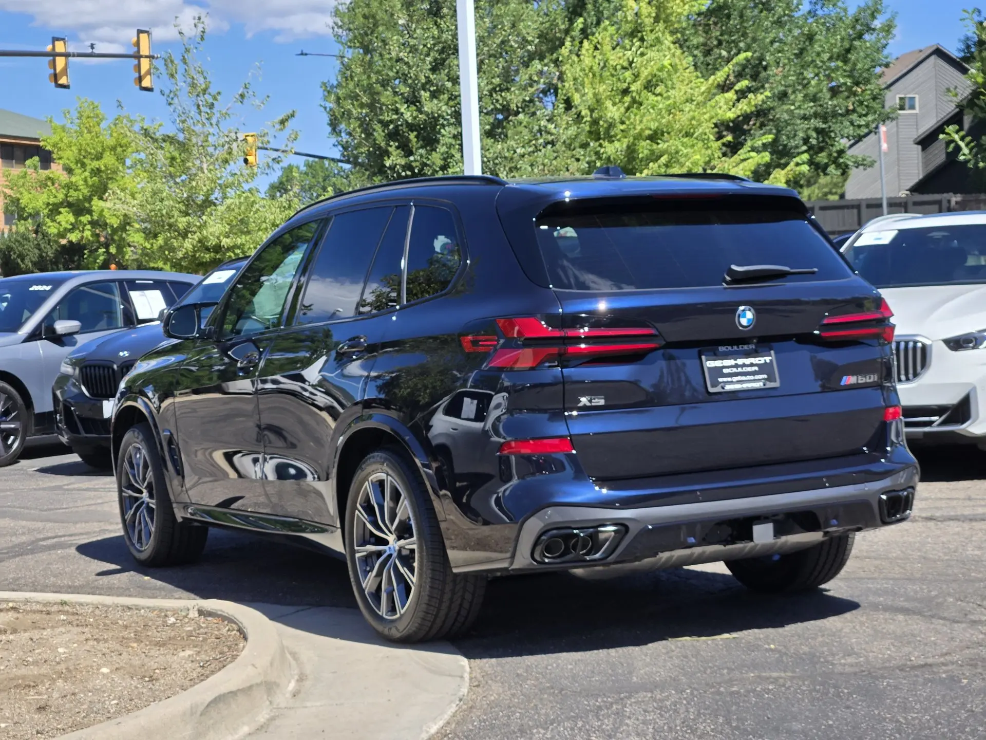 2026 BMW X5 M60i photo 5