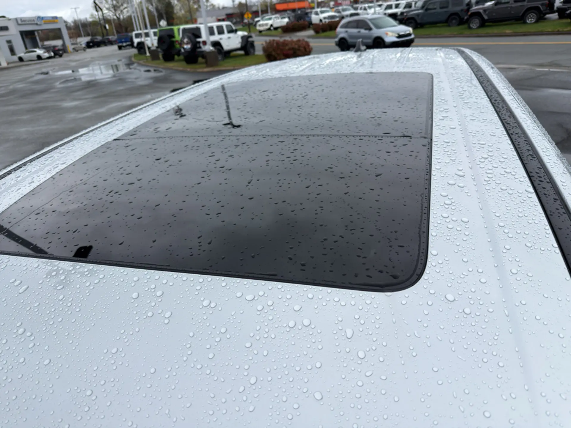 2026 Chrysler Pacifica Select photo 3