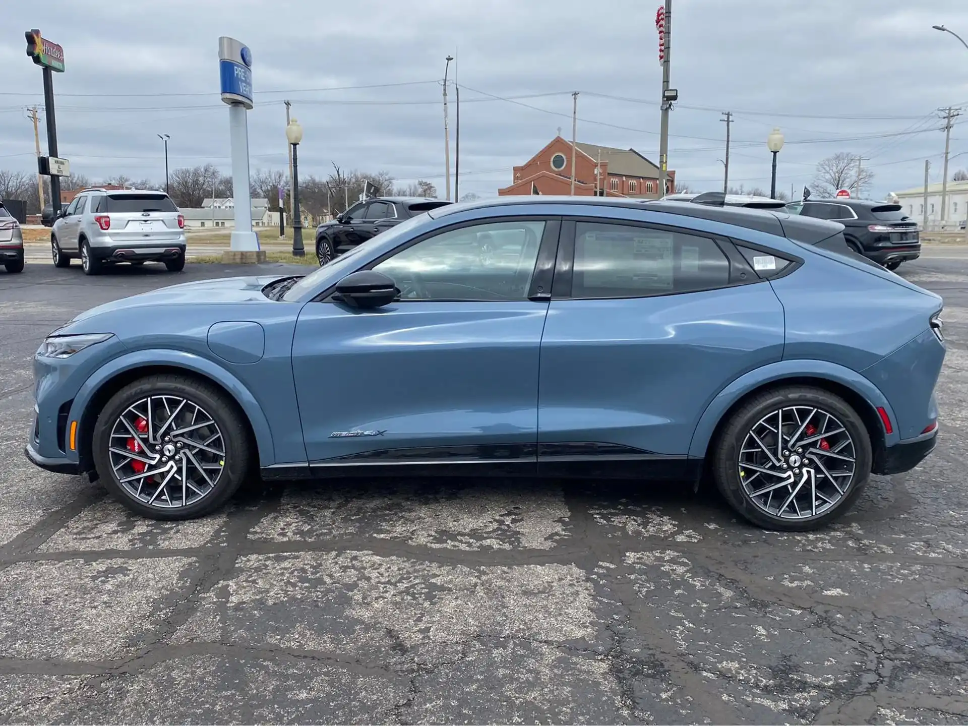 2023 Ford Mustang-Mach-e GT's photo