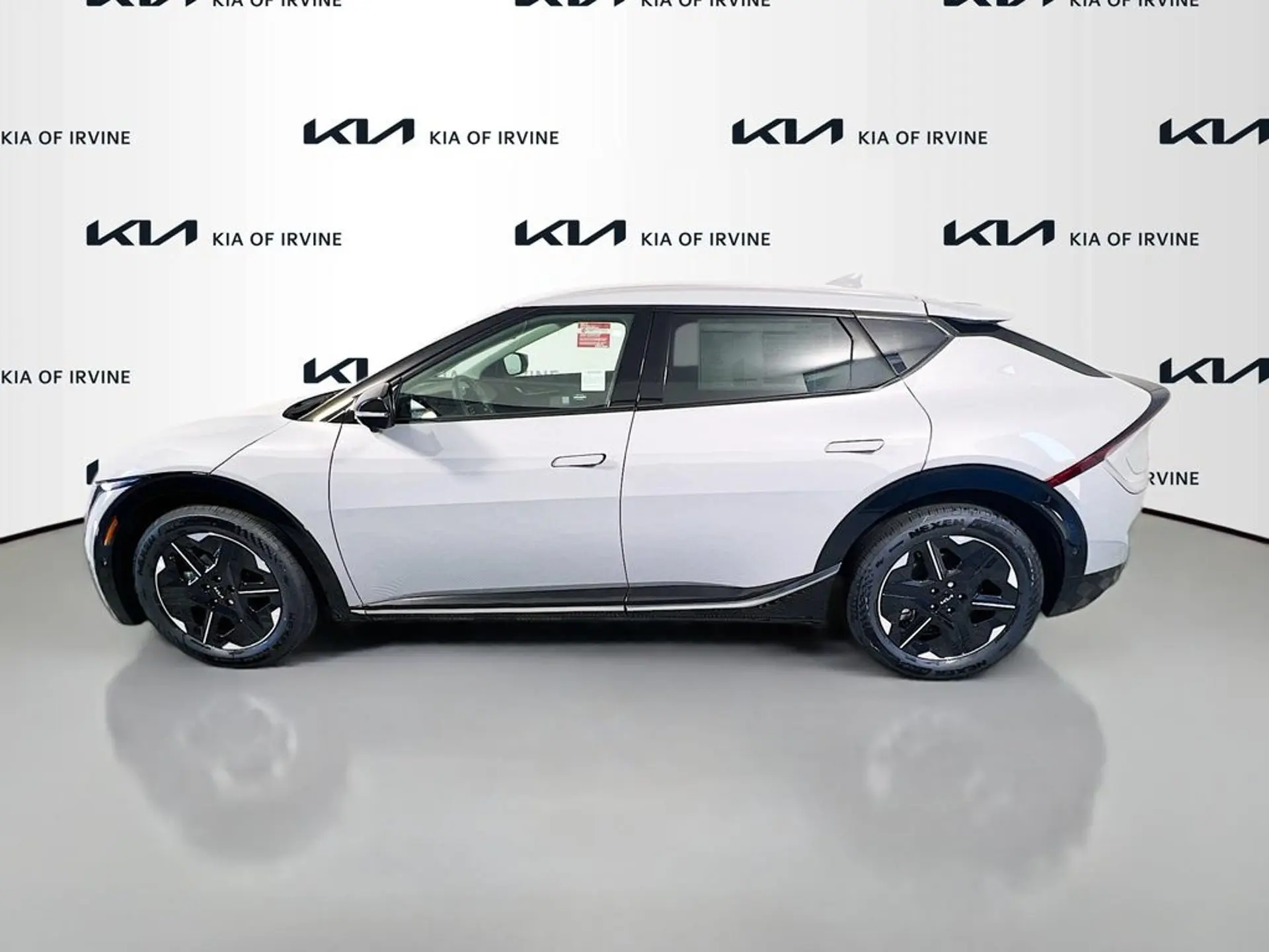 2026 Kia EV6 Wind photo 4