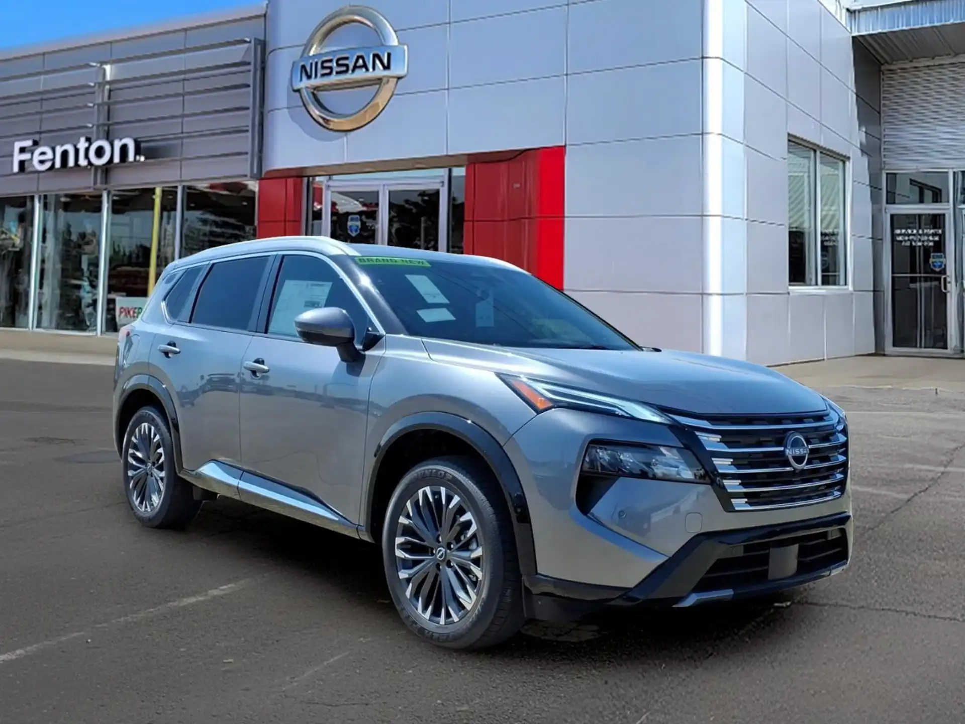 2026 Nissan Rogue Platinum AWD's photo