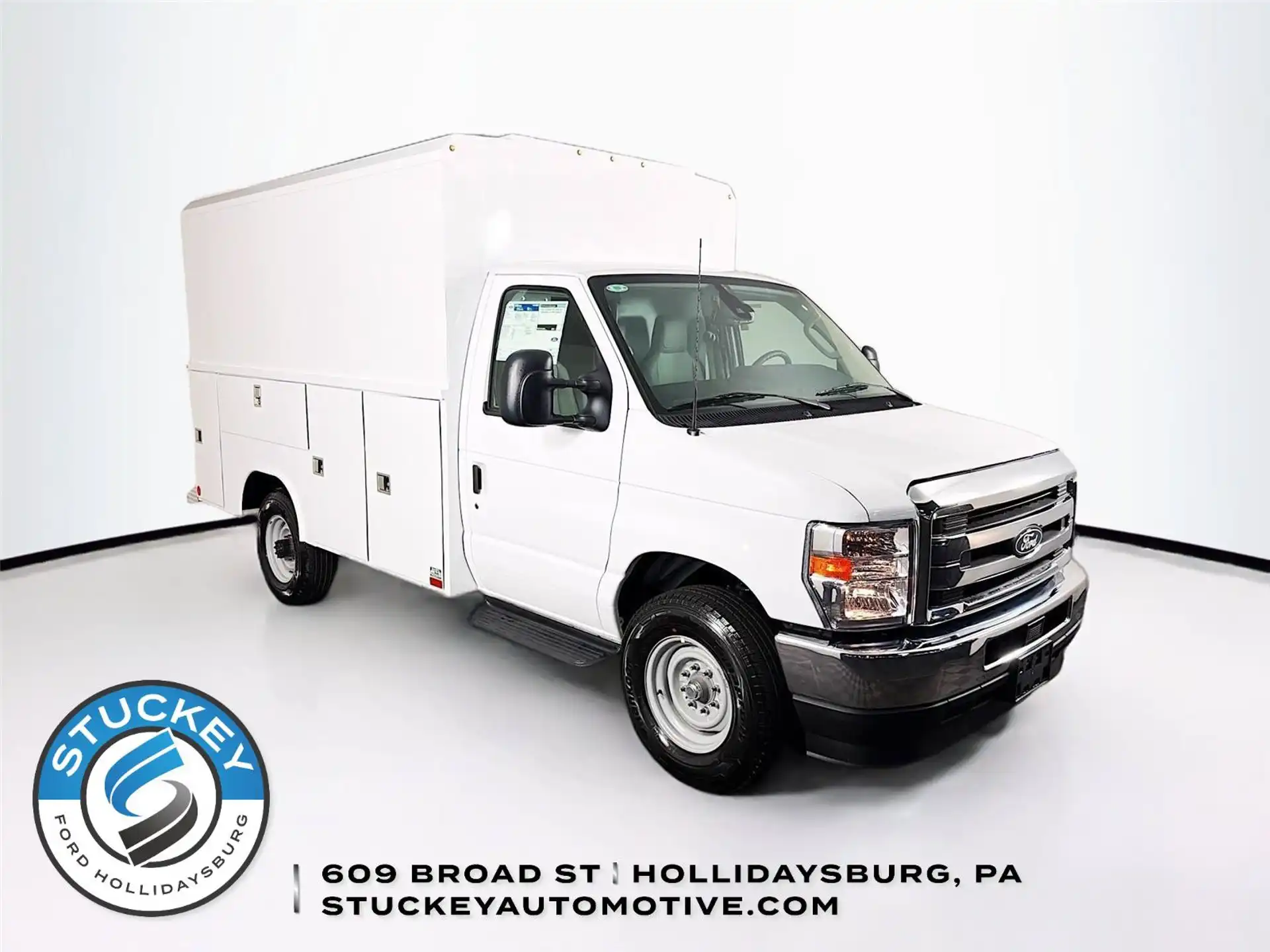 2027 Ford E-Series SRW E-350 Super Duty 138 in WB's photo