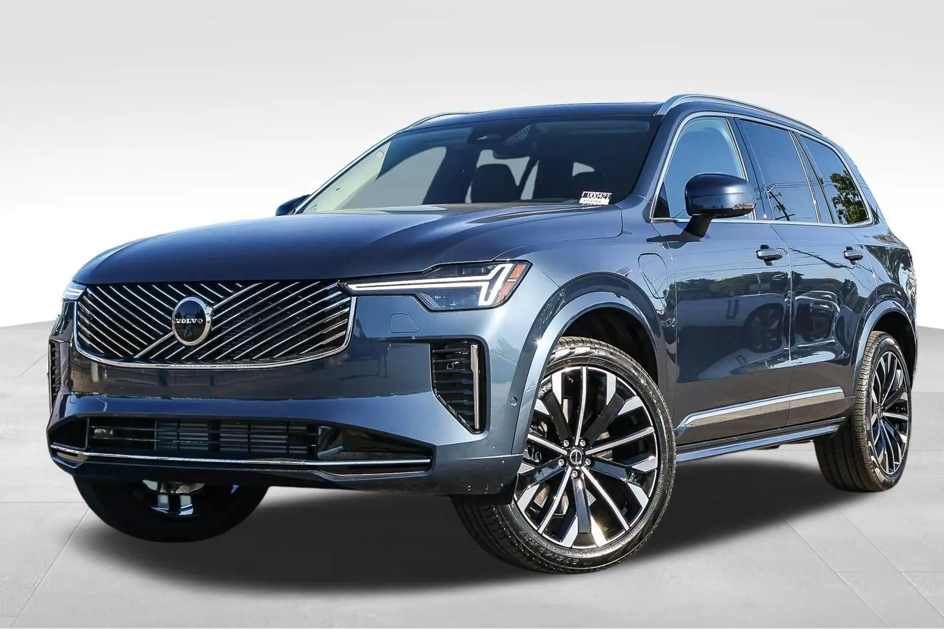 2026 Volvo XC90 T8 Recharge Ultra Bright 4WD's photo