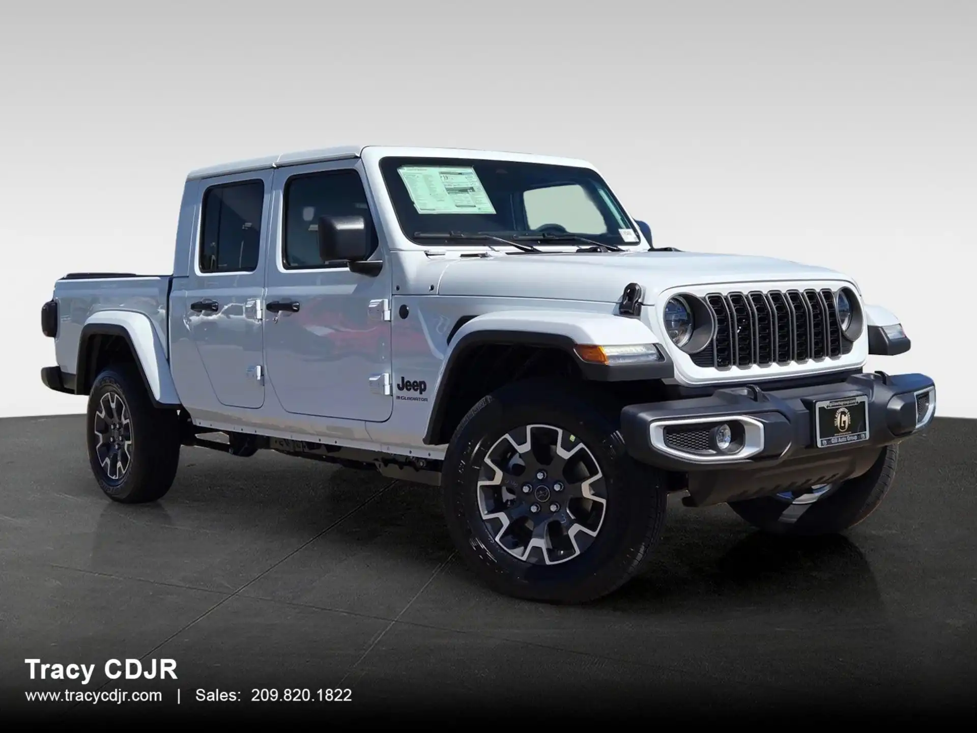 2026 Jeep Gladiator Sahara Auto's photo