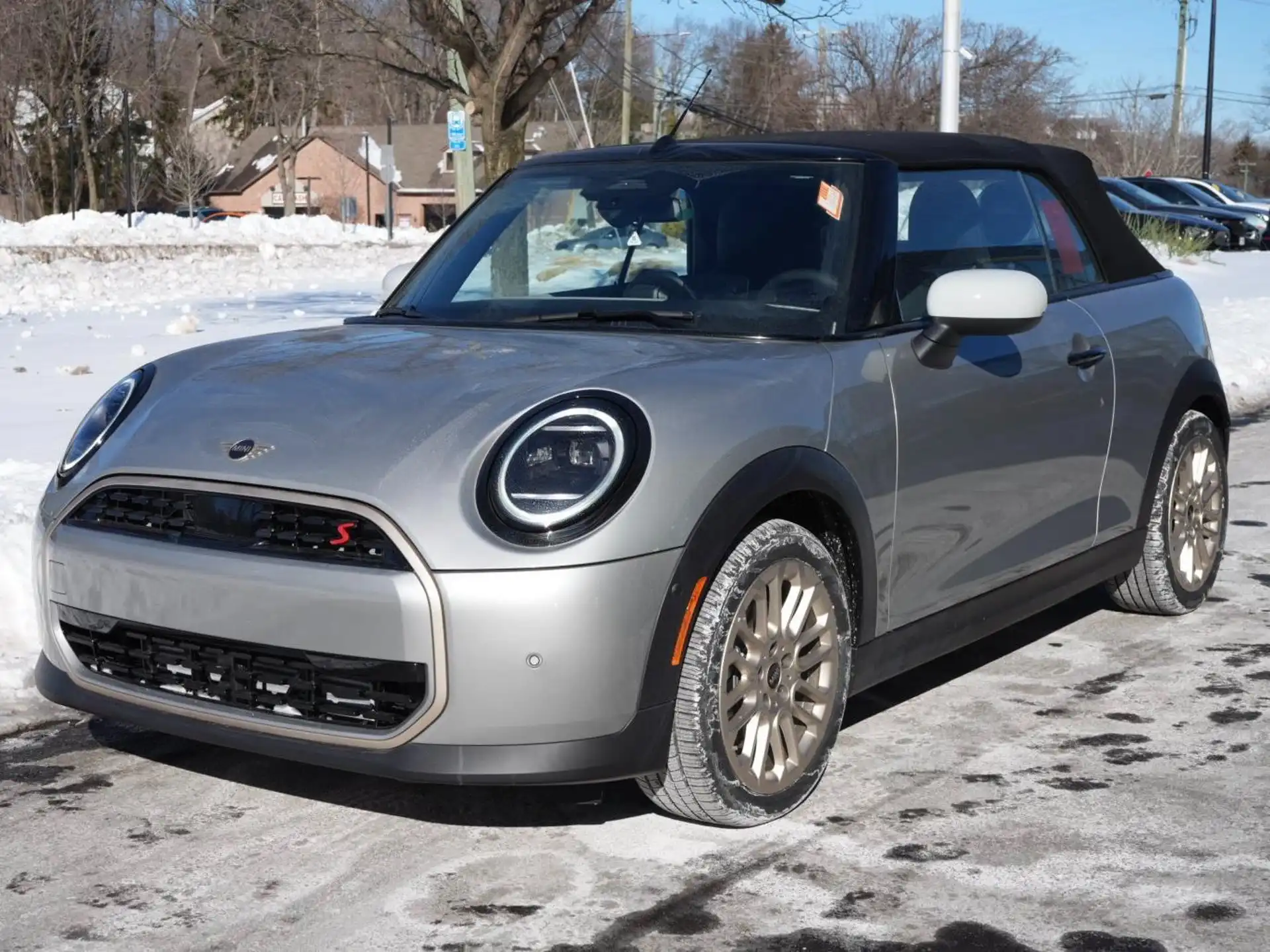 2026 MINI Convertible Cooper S's photo