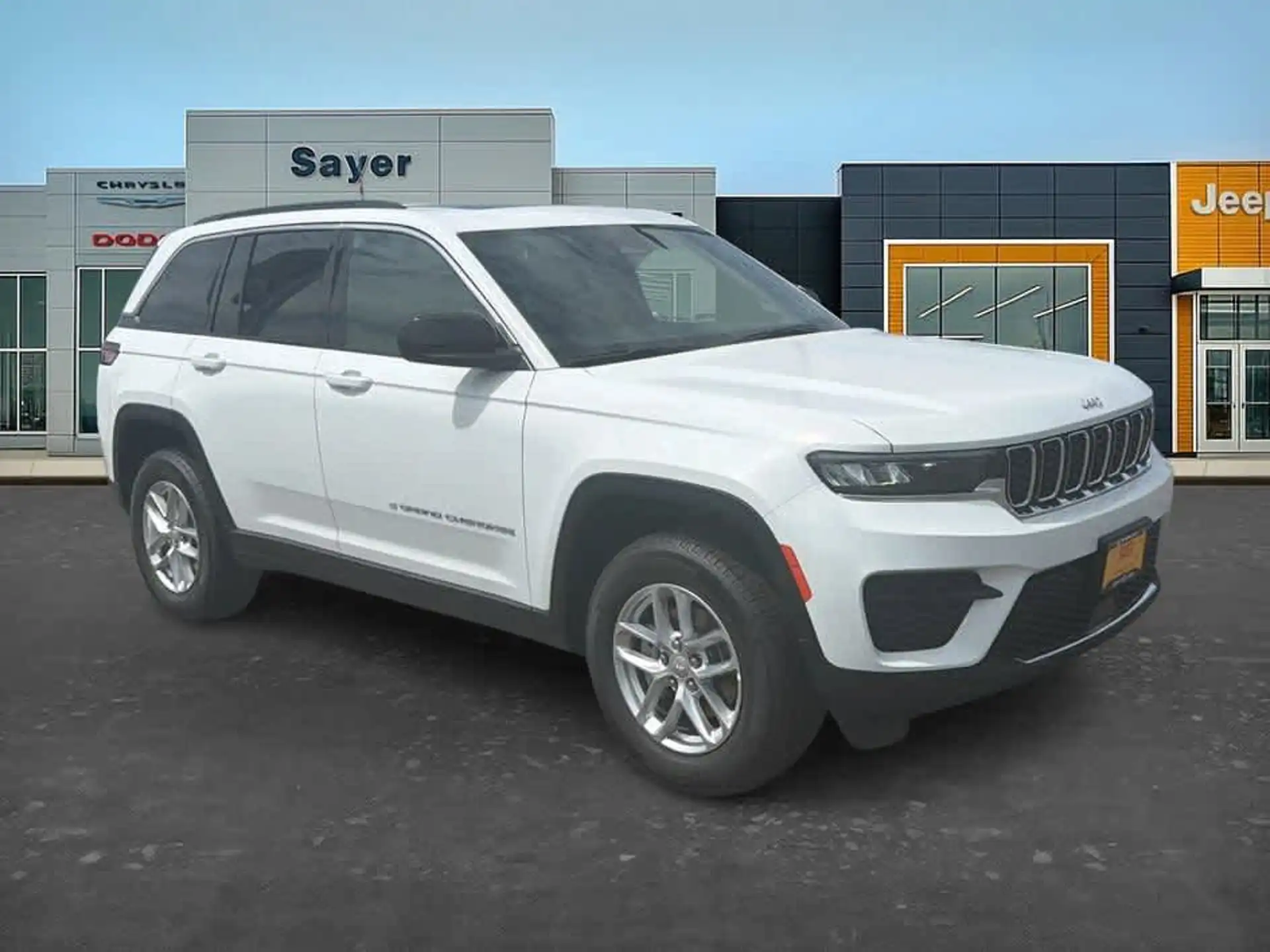 2026 Jeep Grand Cherokee Laredo X 4x4's photo