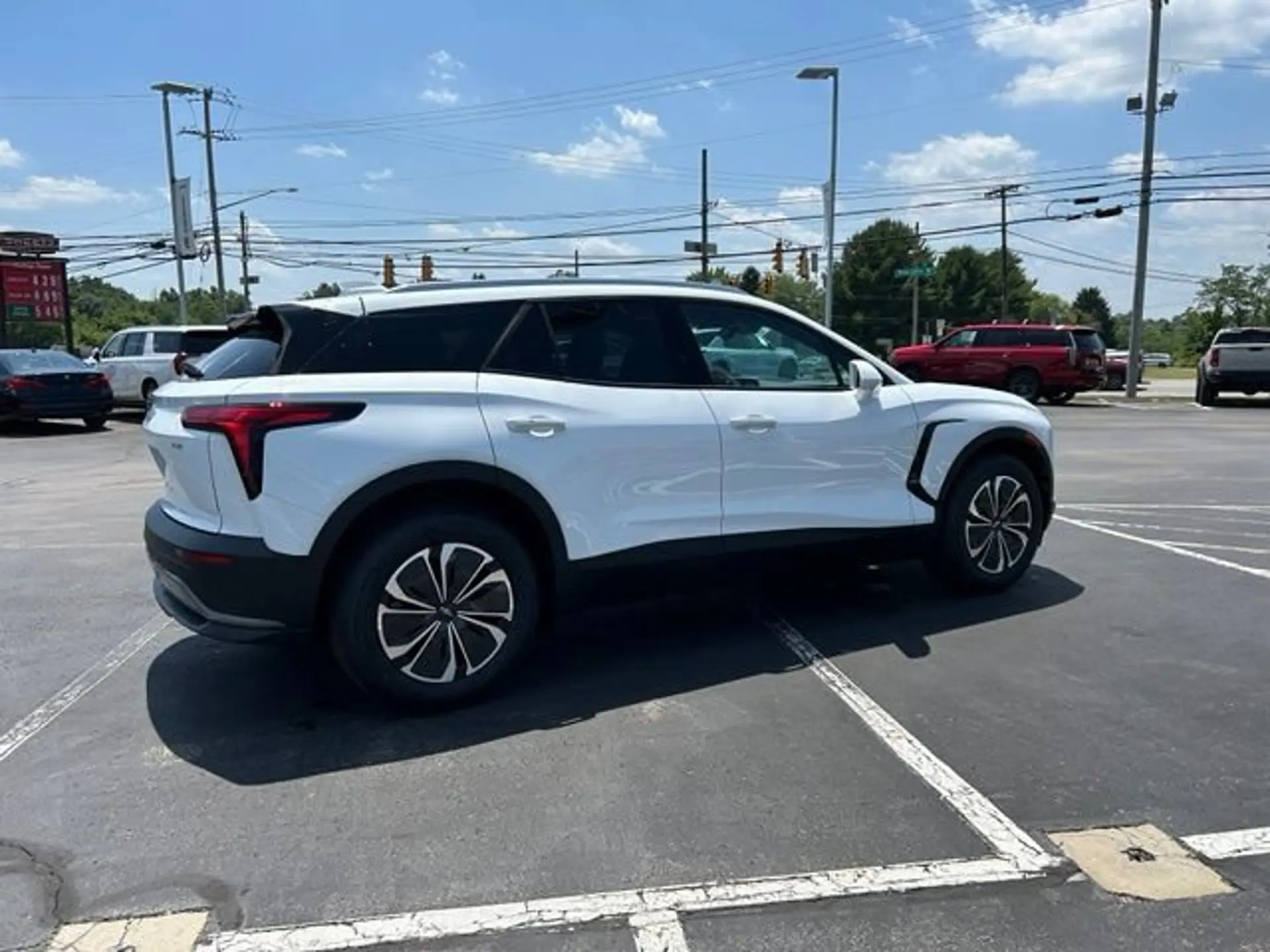 2026 Chevrolet Blazer EV LT AWD photo 4