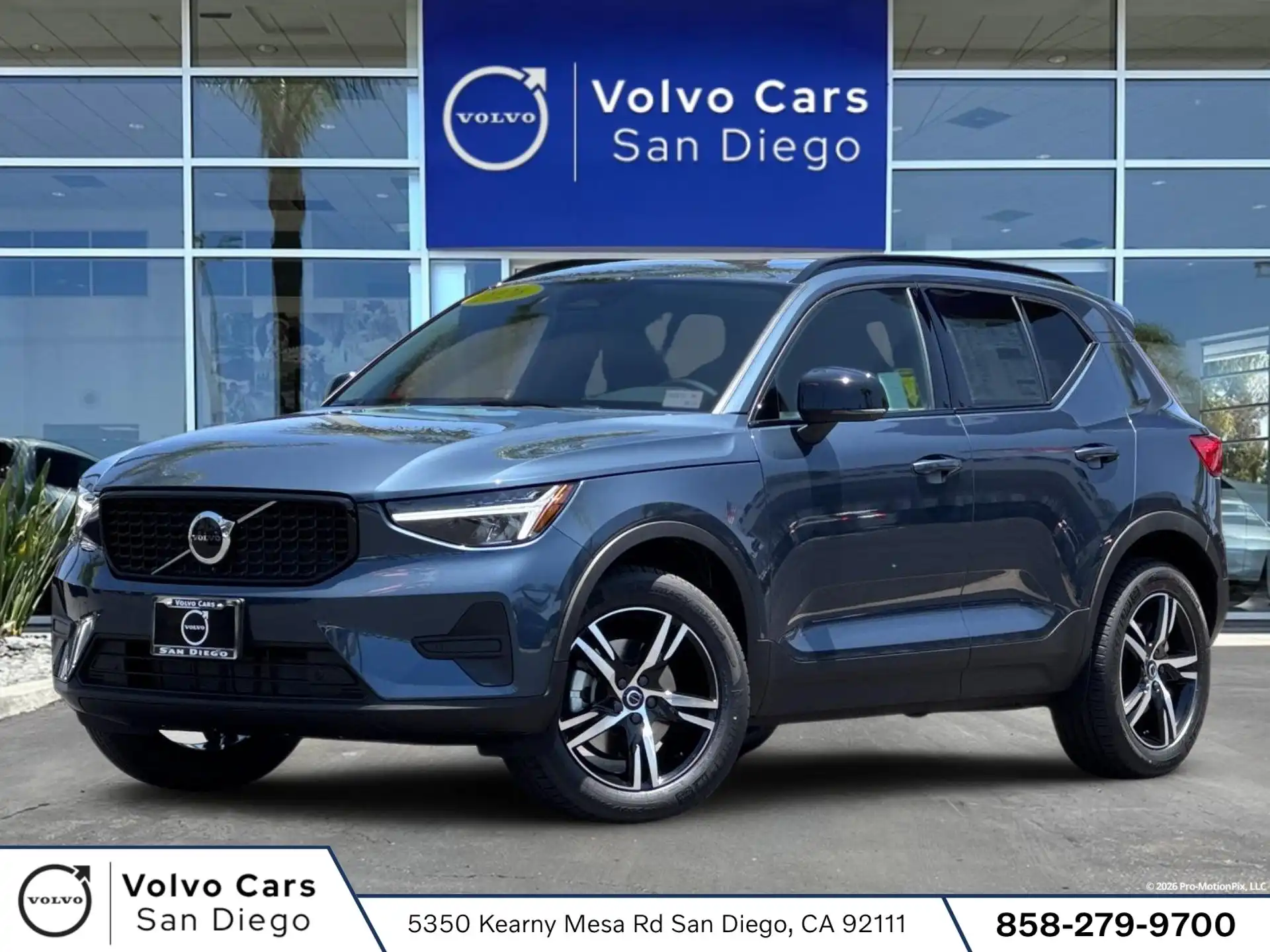 2026 Volvo XC40 B5 Core Dark AWD's photo