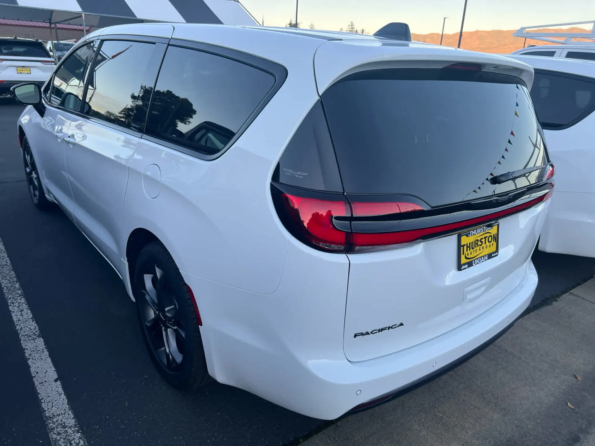 2026 Chrysler Pacifica Select photo 5