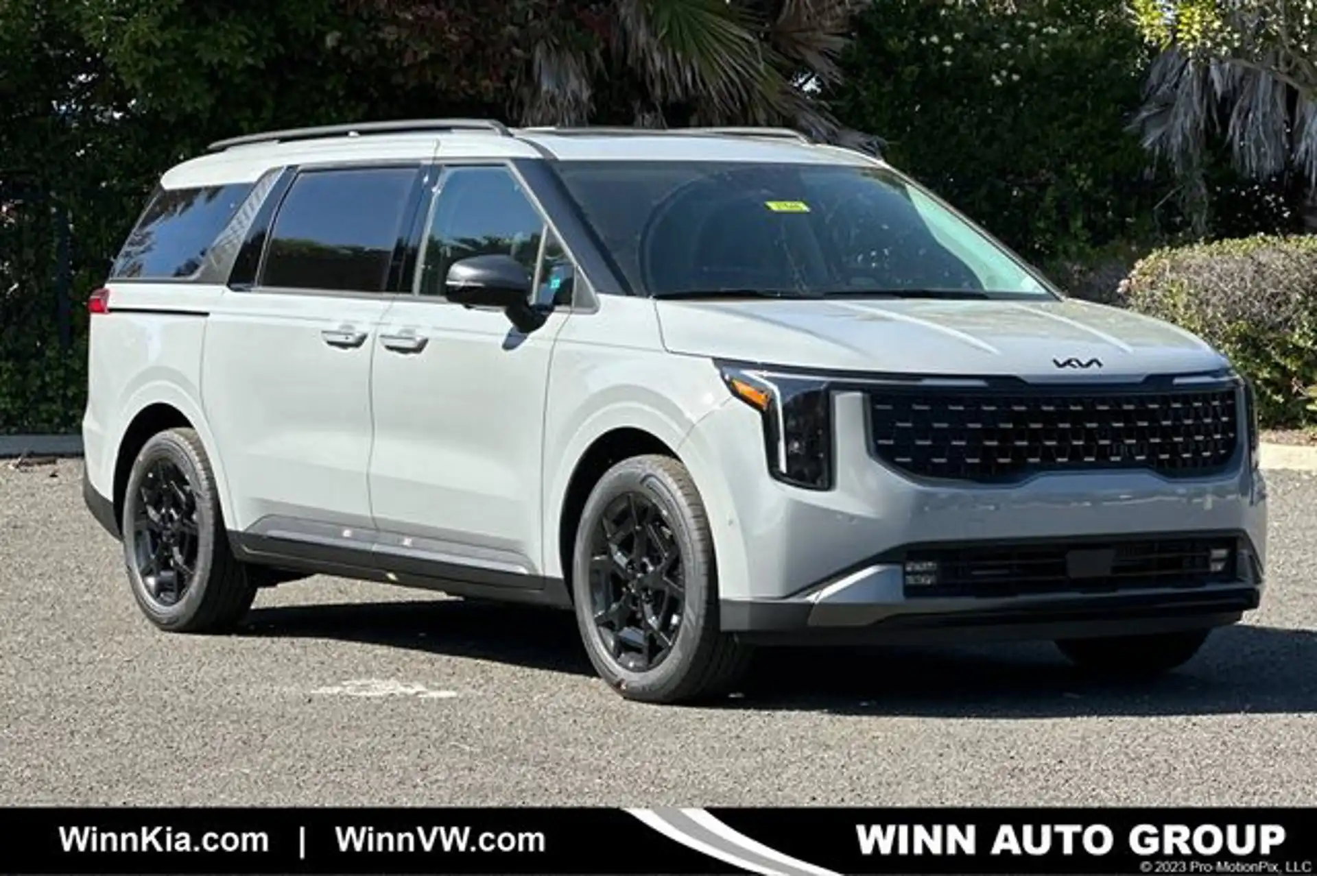 2026 Kia Sedona SX HEV's photo