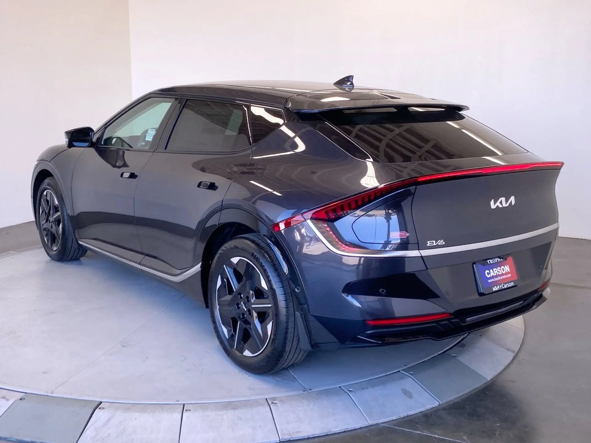 2026 Kia EV6 Wind photo 3
