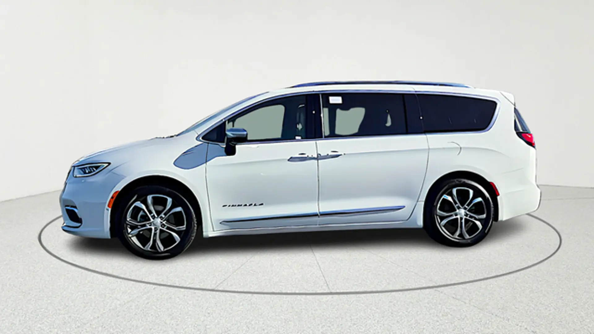 2026 Chrysler Pacifica Pinnacle photo 4
