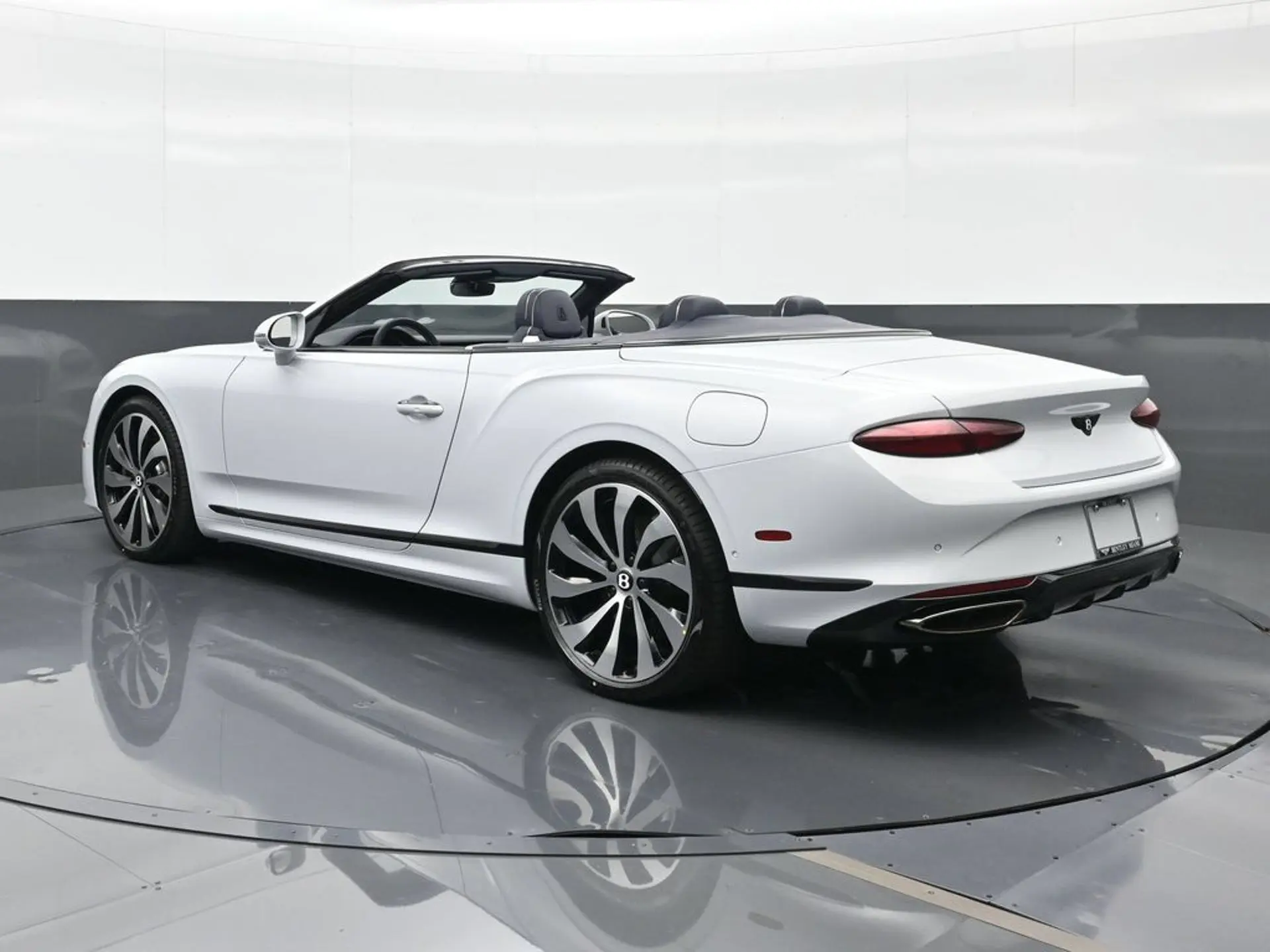 2026 Bentley Continental GT undefined photo 3