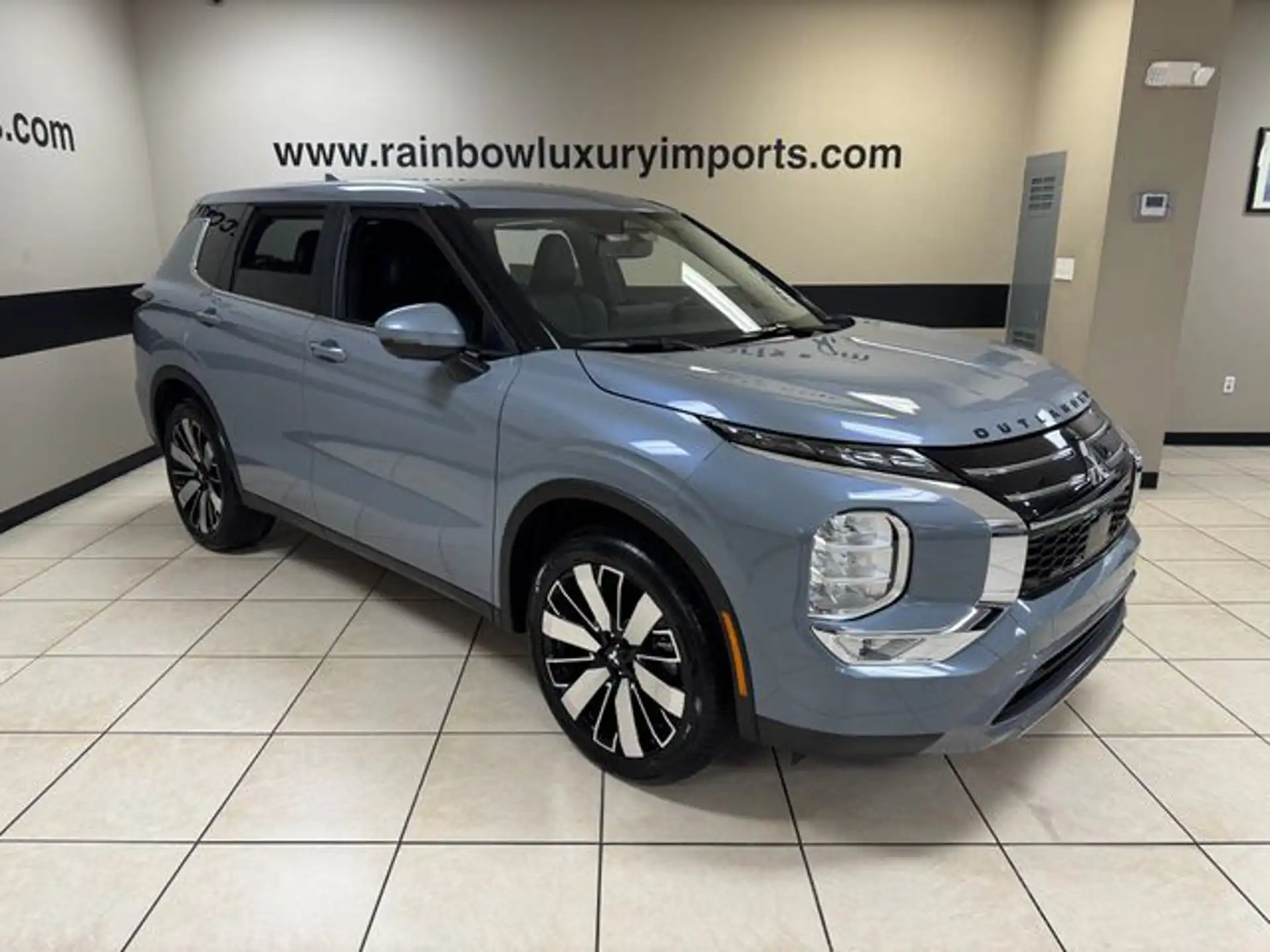 2026 Mitsubishi Outlander SE FWD's photo