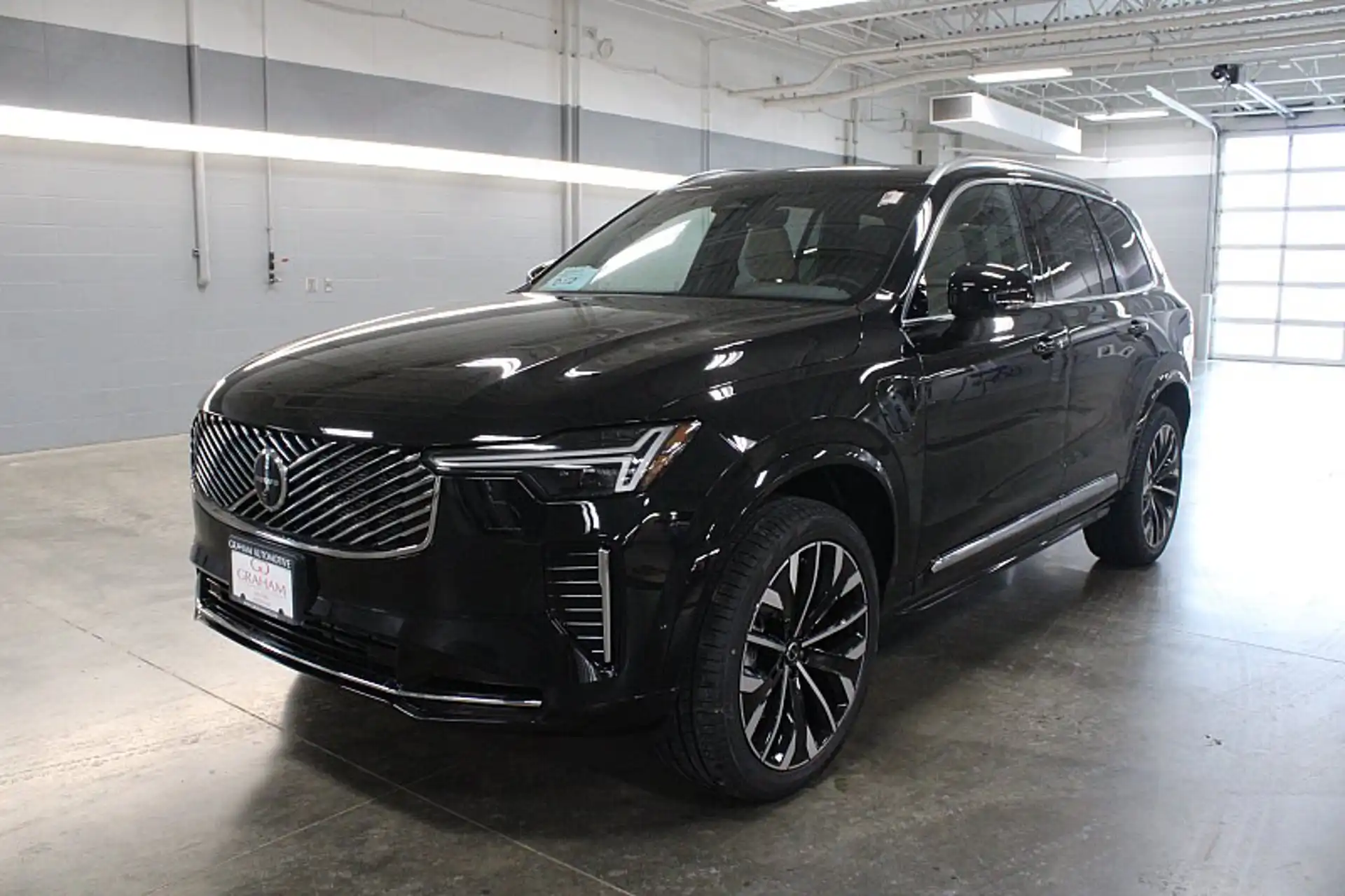 2026 Volvo XC90 T8 Recharge Plus Bright 7-Seat 4WD's photo