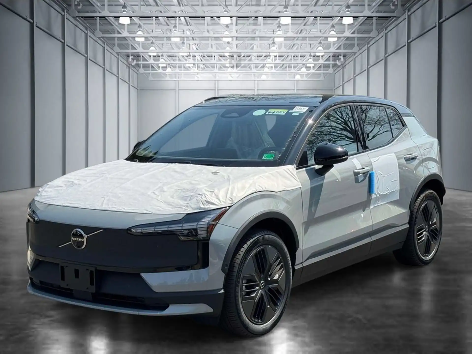 2026 Volvo EX30 Twin Motor Cross Country Ultra's photo