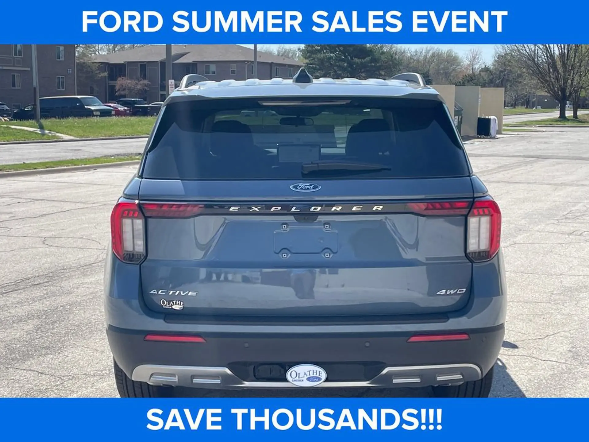 2026 Ford Explorer Active 4WD photo 4