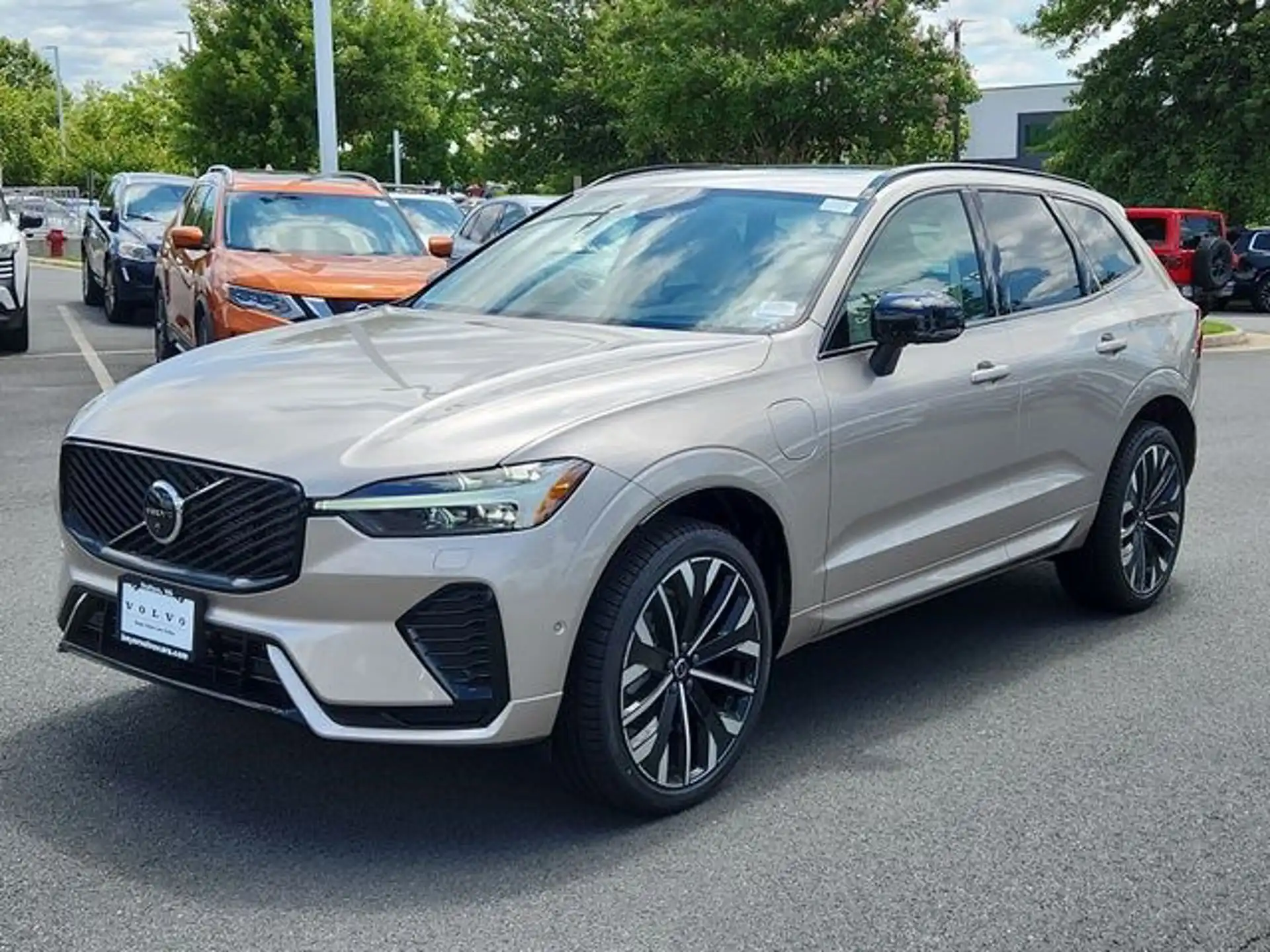 2026 Volvo XC60 T8 Ultra Dark AWD's photo