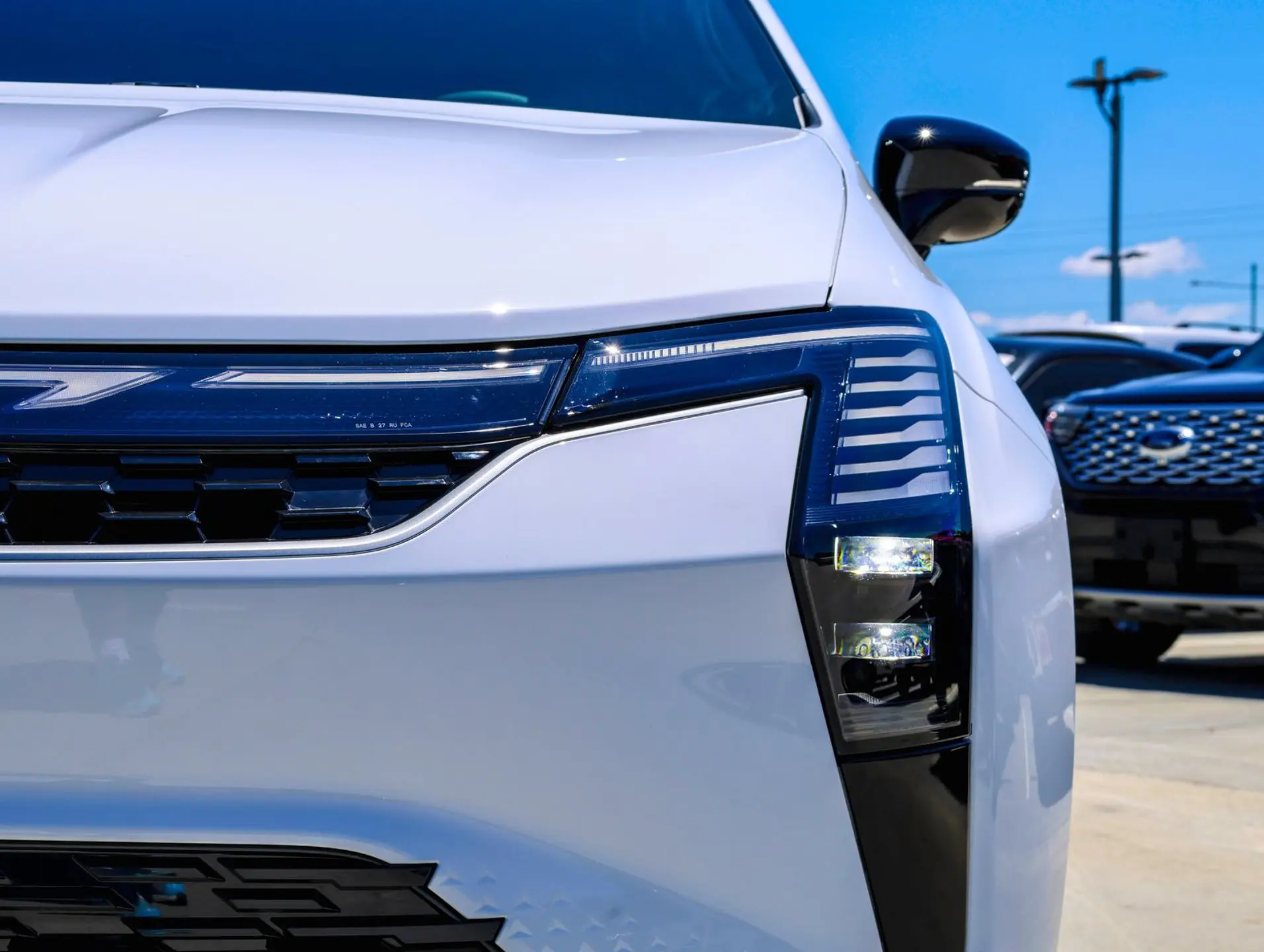 2027 Chrysler Pacifica Select photo 4