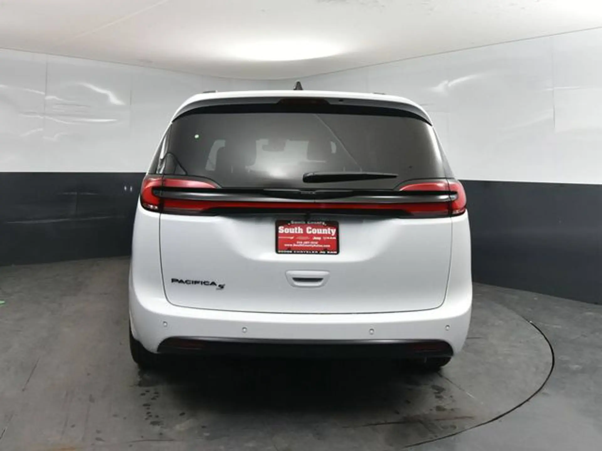 2026 Chrysler Pacifica Select photo 4