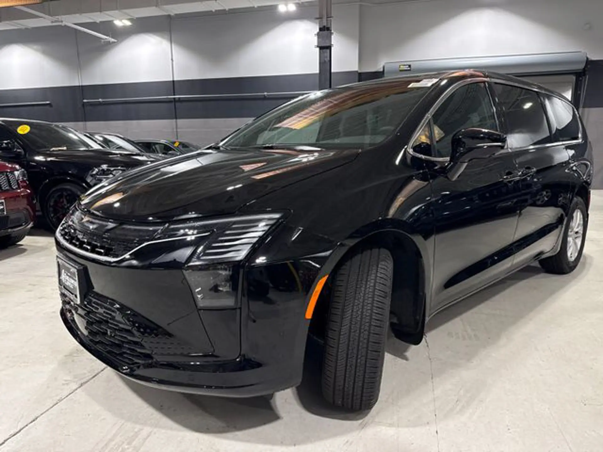 2027 Chrysler Pacifica Select AWD photo 3
